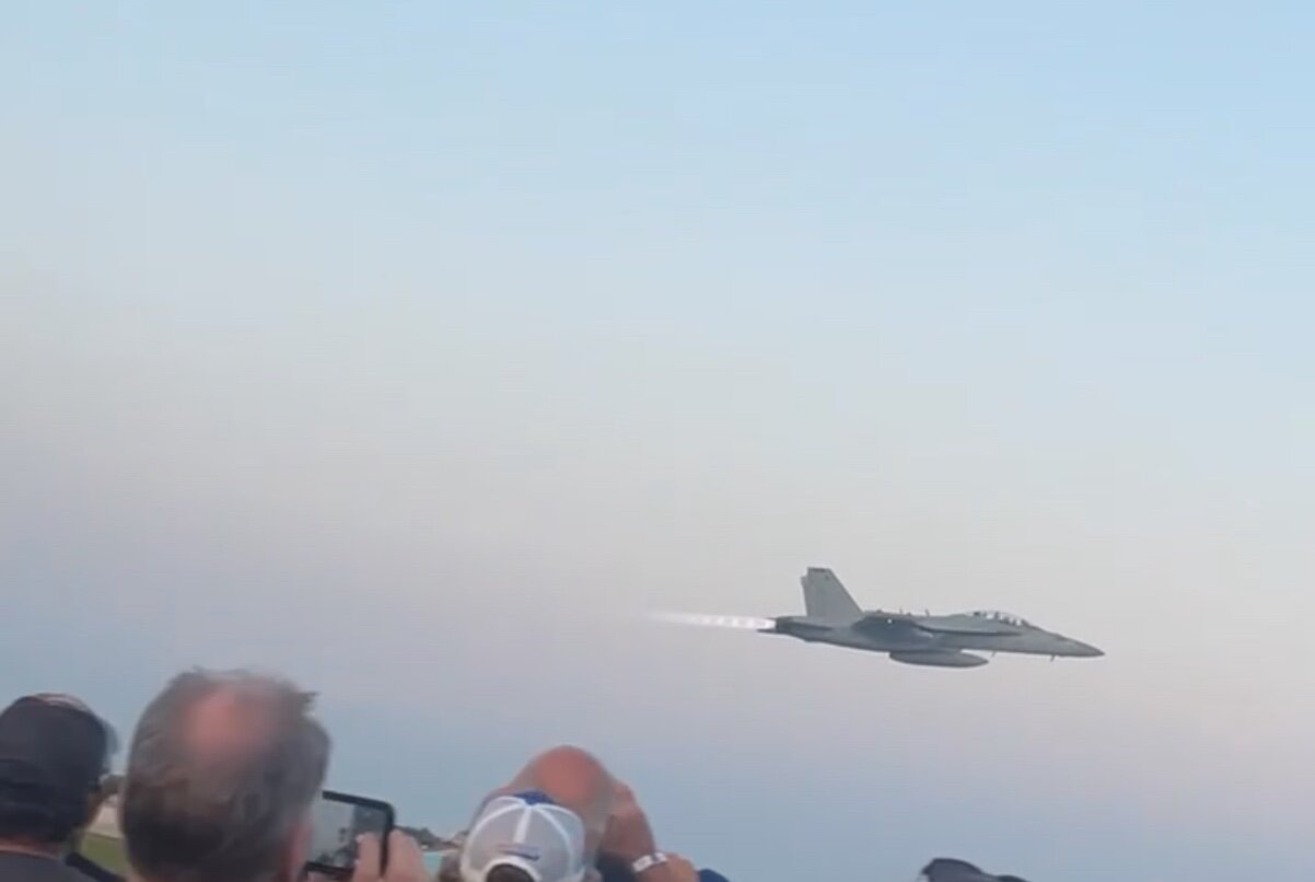 Boeing (formerly McDonnell Douglas) F/A-18 Hornet/Super Hornet