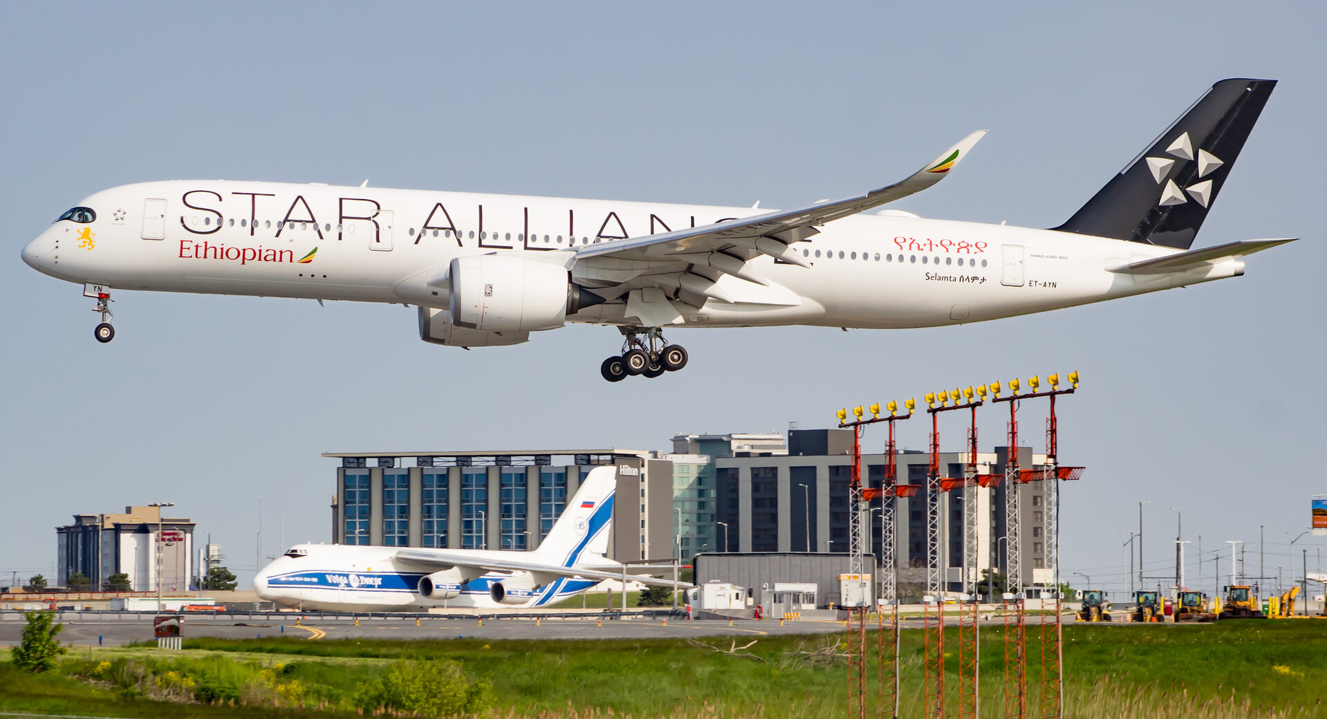 Airbus  A350-941
