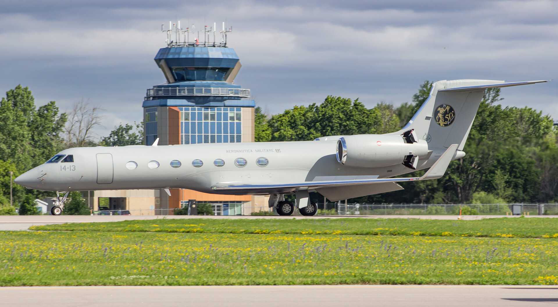 Gulfstream Aerospace Gulfstream G550 (Military variant)