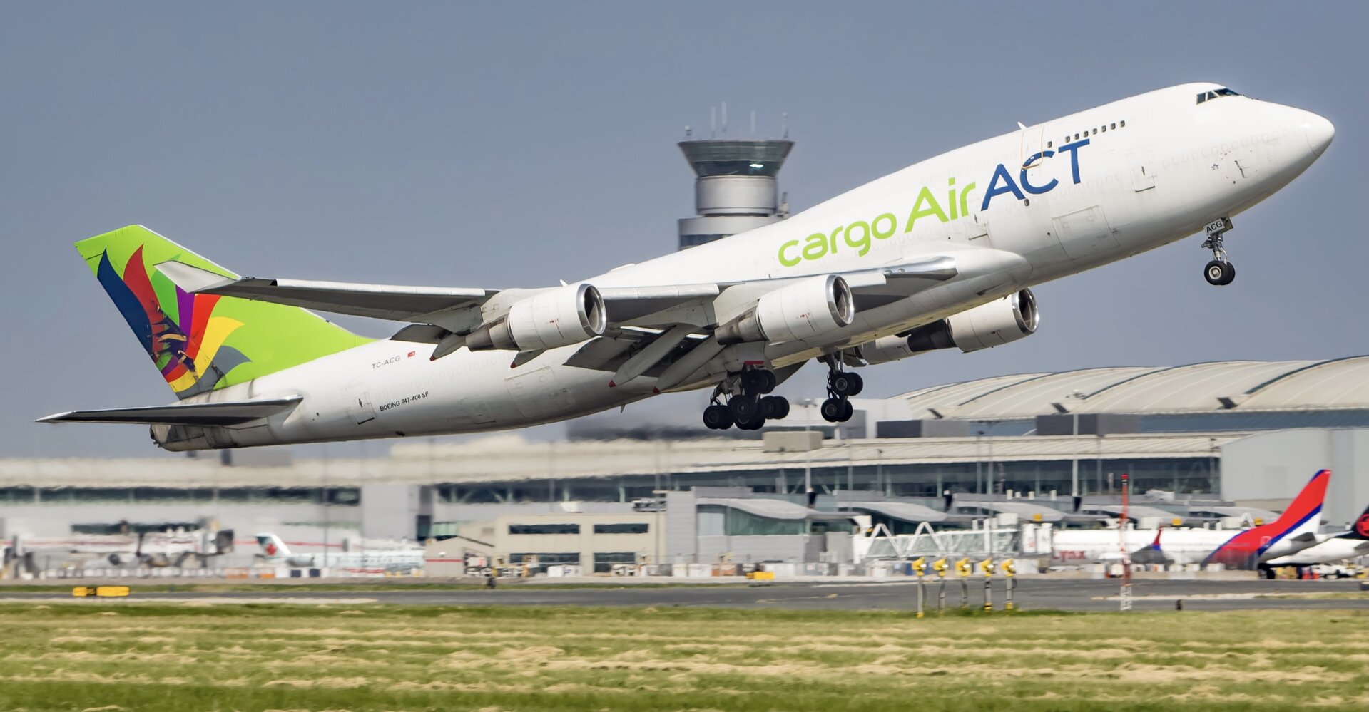 Boeing 747-481(BDSF)