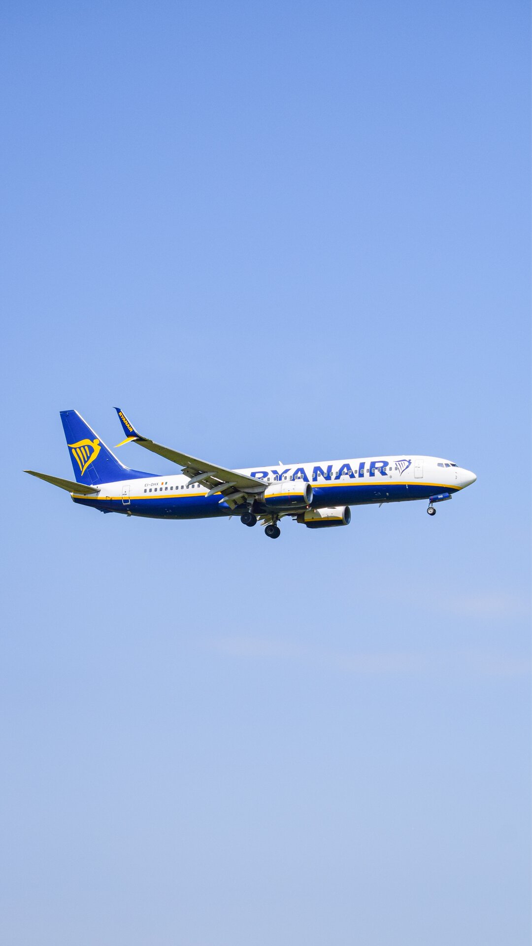 Boeing 737-8AS