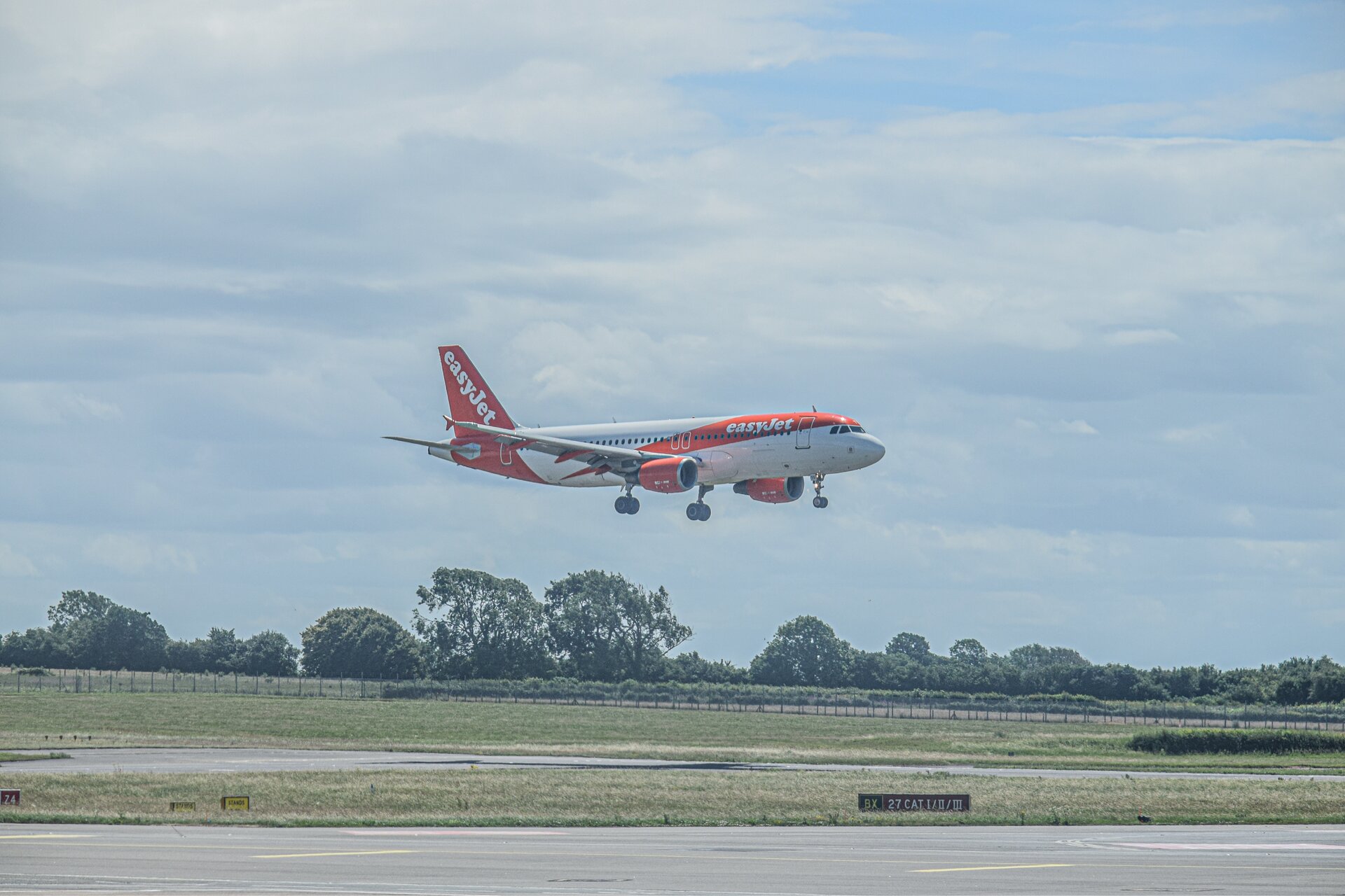 Airbus A320-214