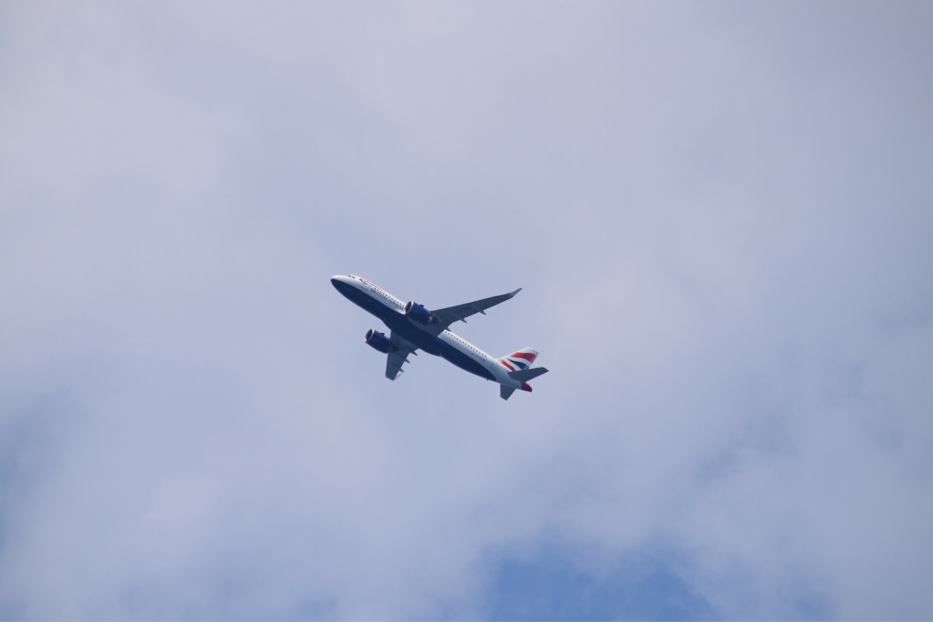 Airbus A320-251N