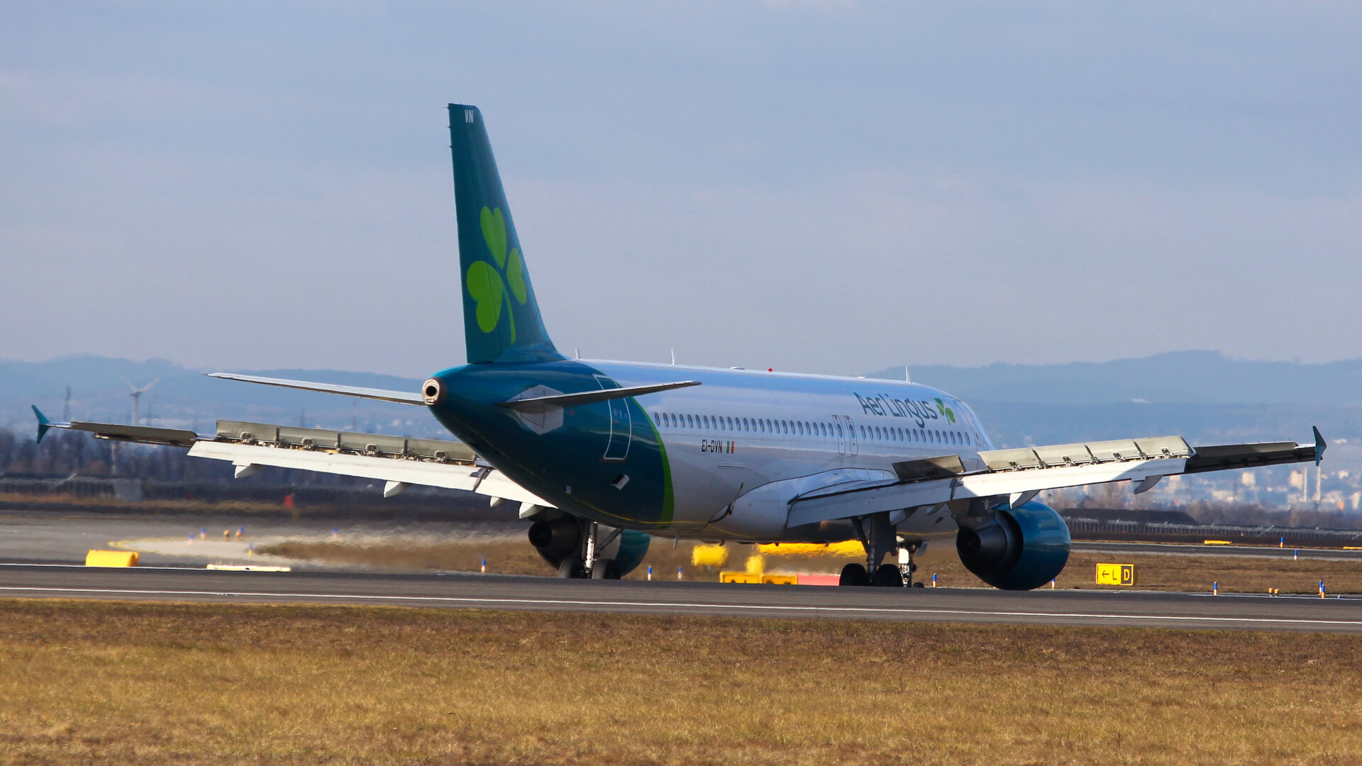 Airbus A320-214