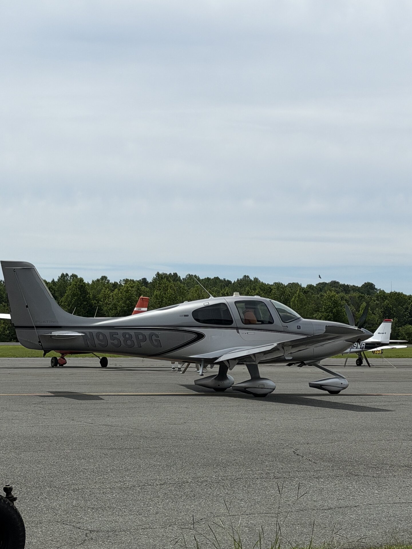 Cirrus Cirrus SR22