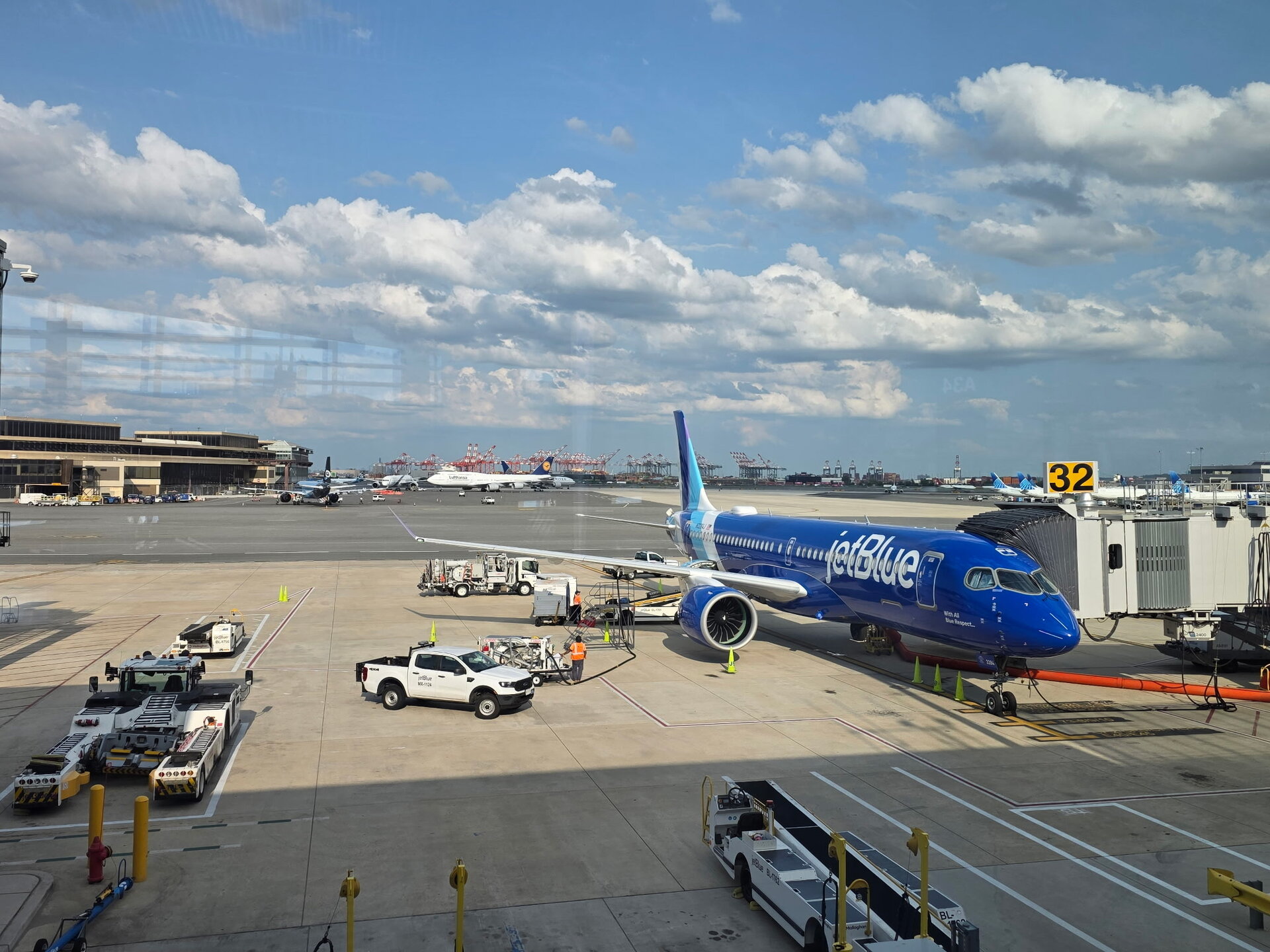 Airbus  Airbus A220-300