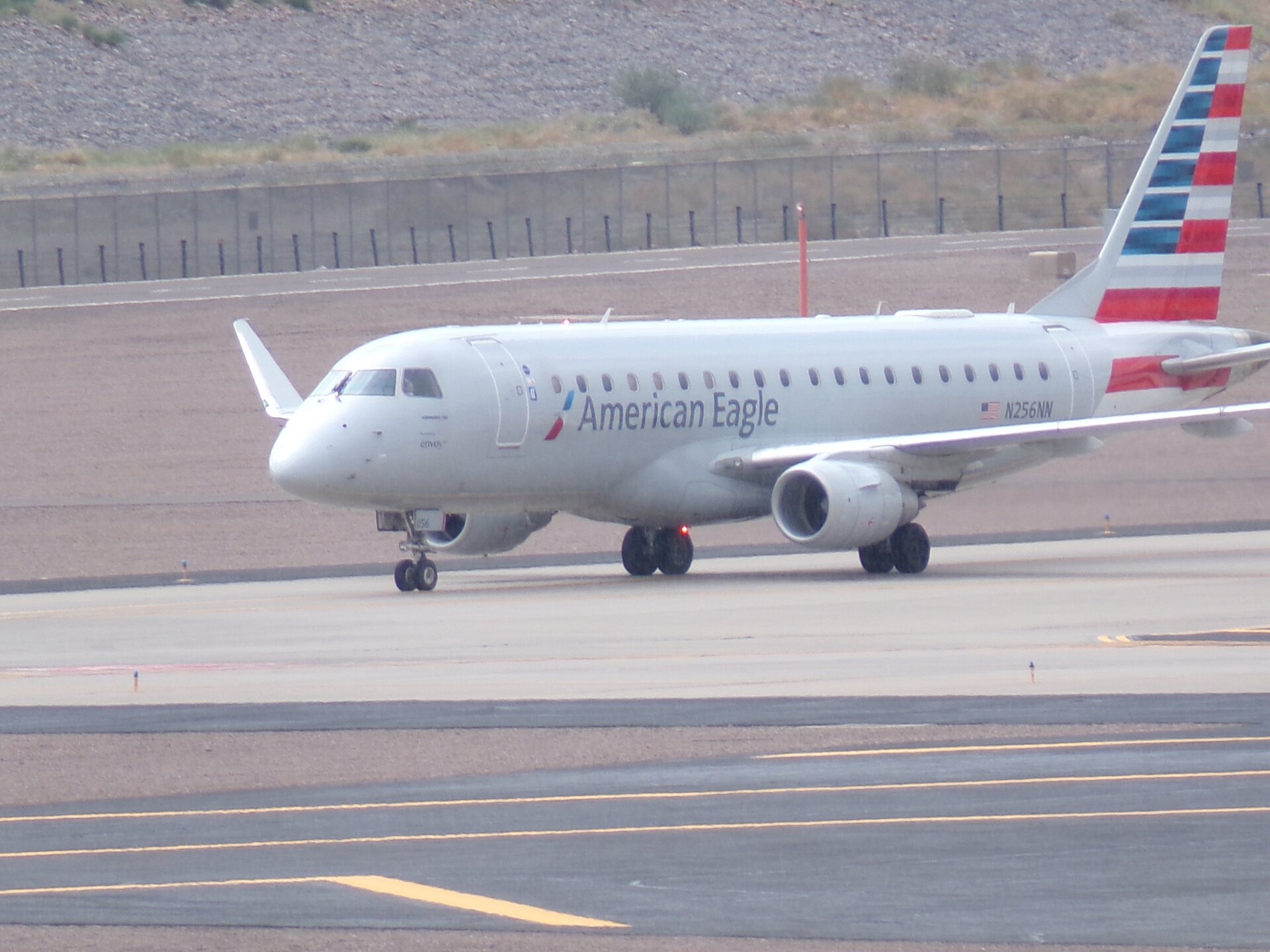 Embraer 175