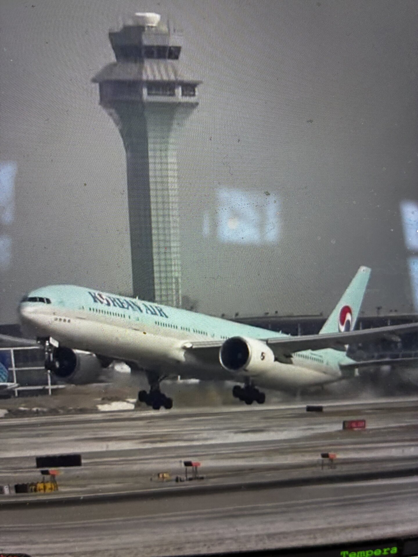 777-300