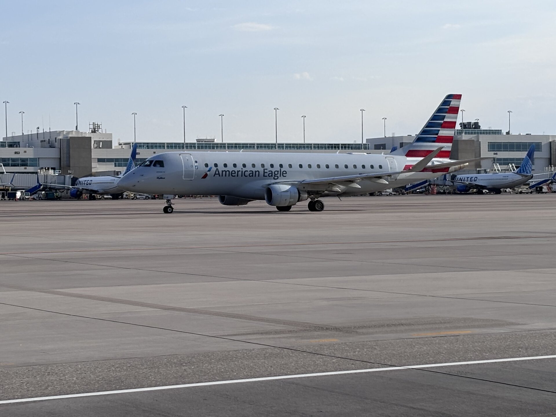 Embraer Embraer E175