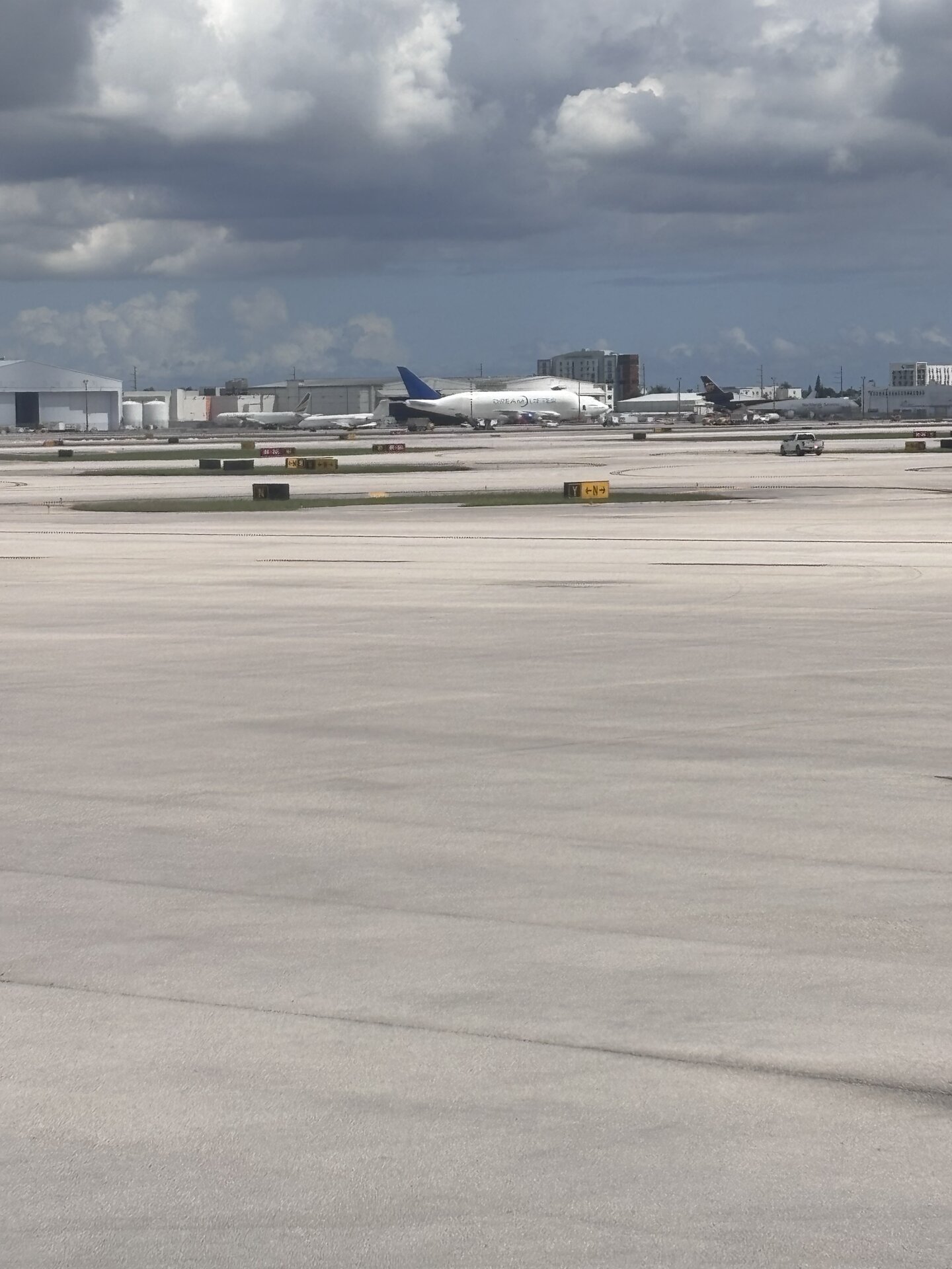 Airbus A300-600ST Beluga