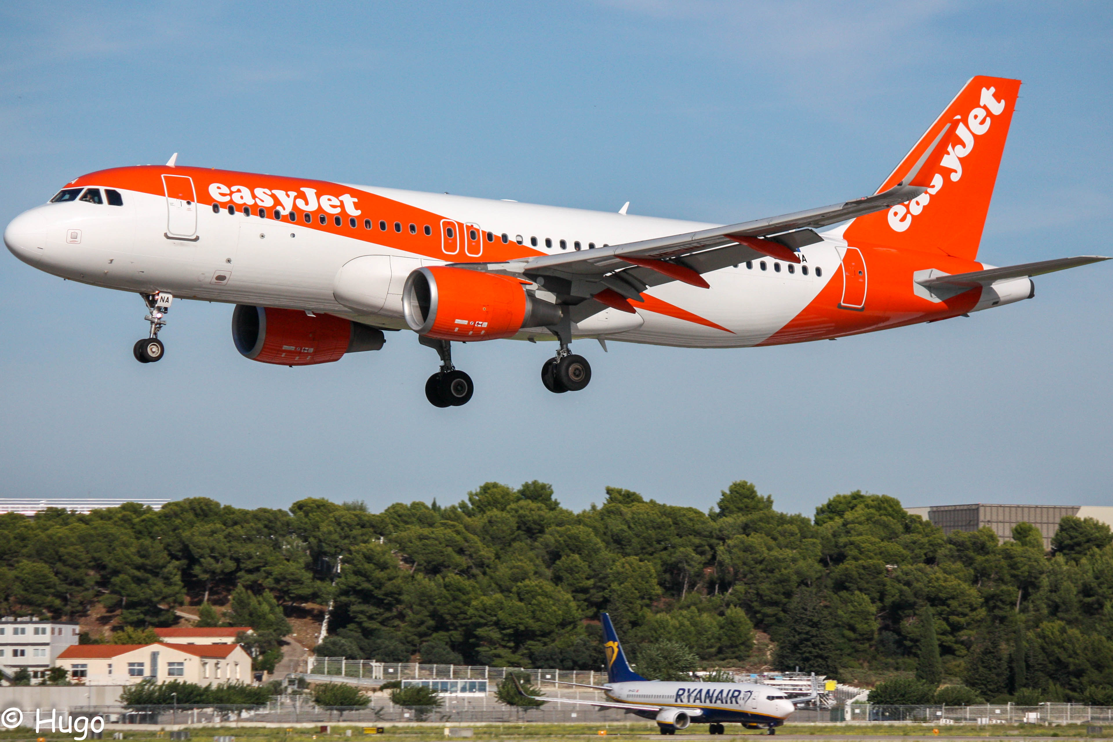 Airbus A320-214