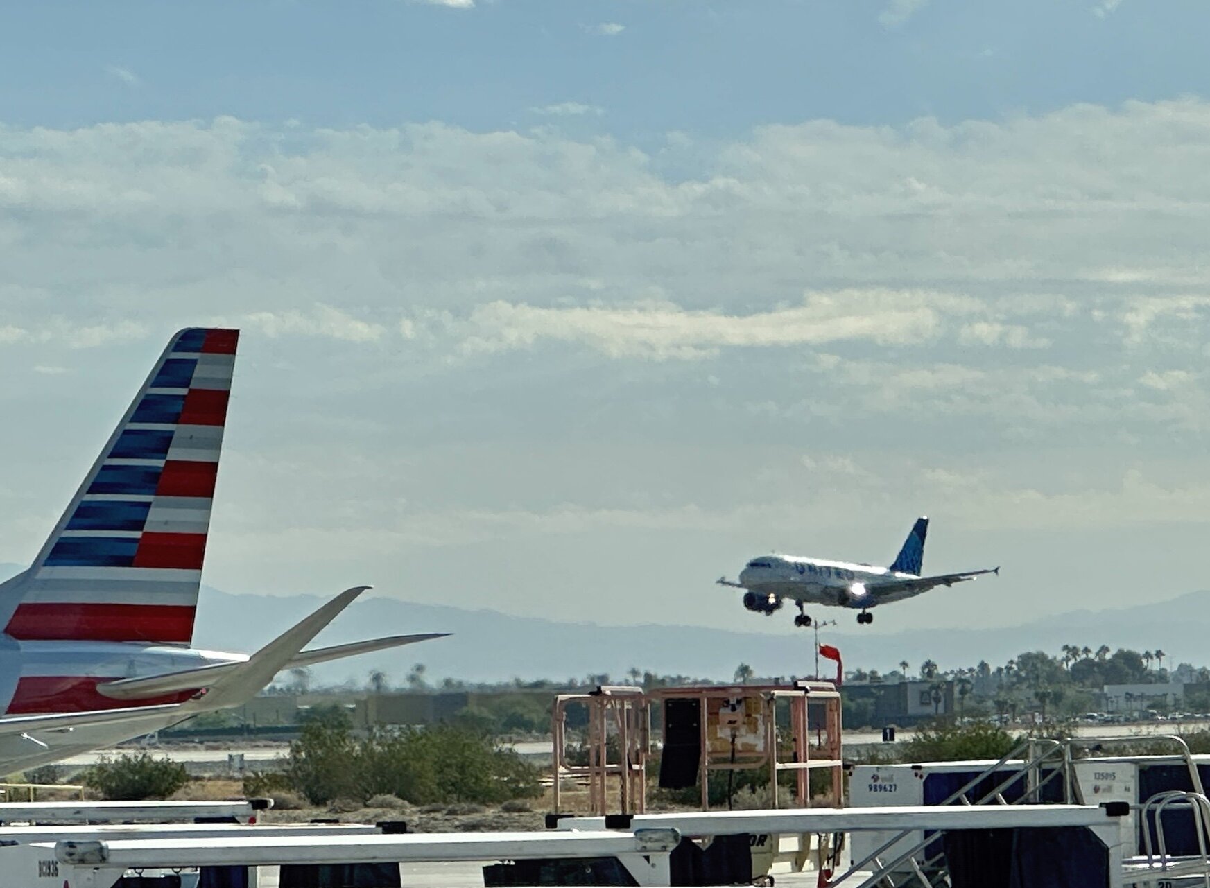Embraer E175