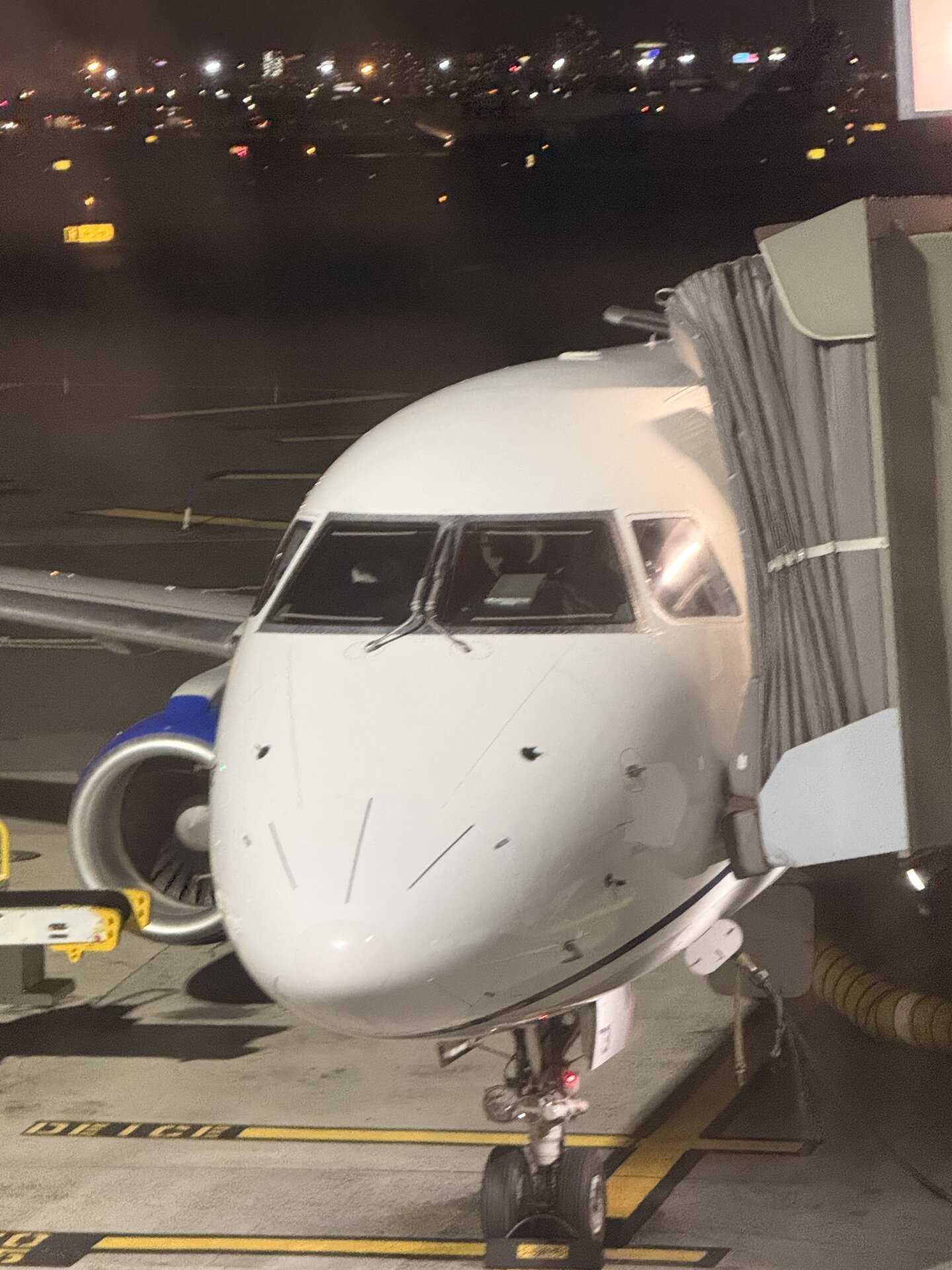 Embraer Embraer  e175