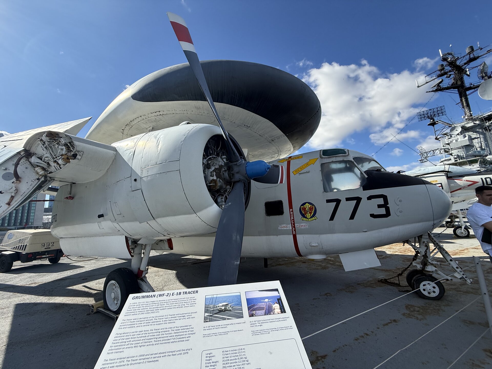 Grumman WF-2 / E-1B Tracer