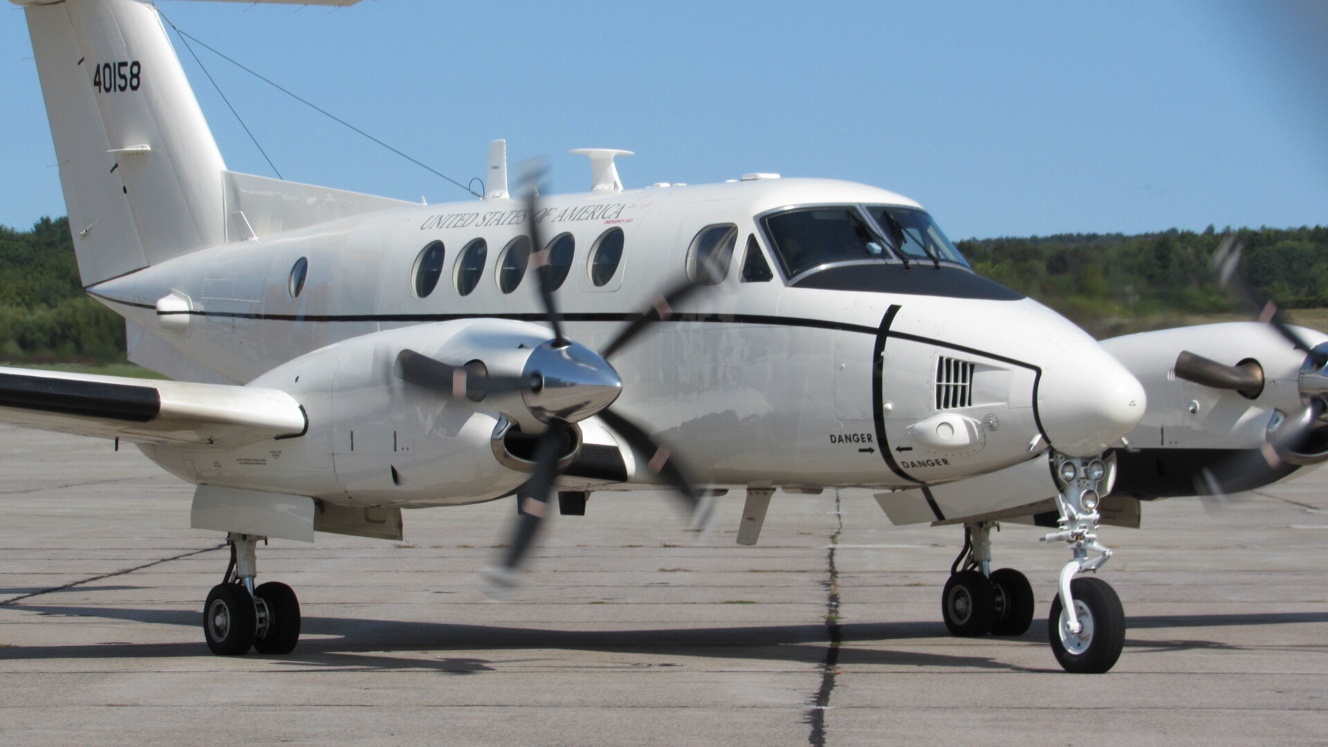 Beechcraft (Textron Aviation) King Air 200 (likely C-12 Huron military variant)