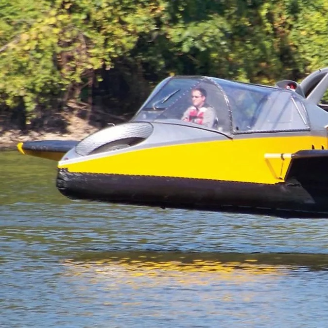 Universal Hovercraft UH-19XRW (Flying Hovercraft)