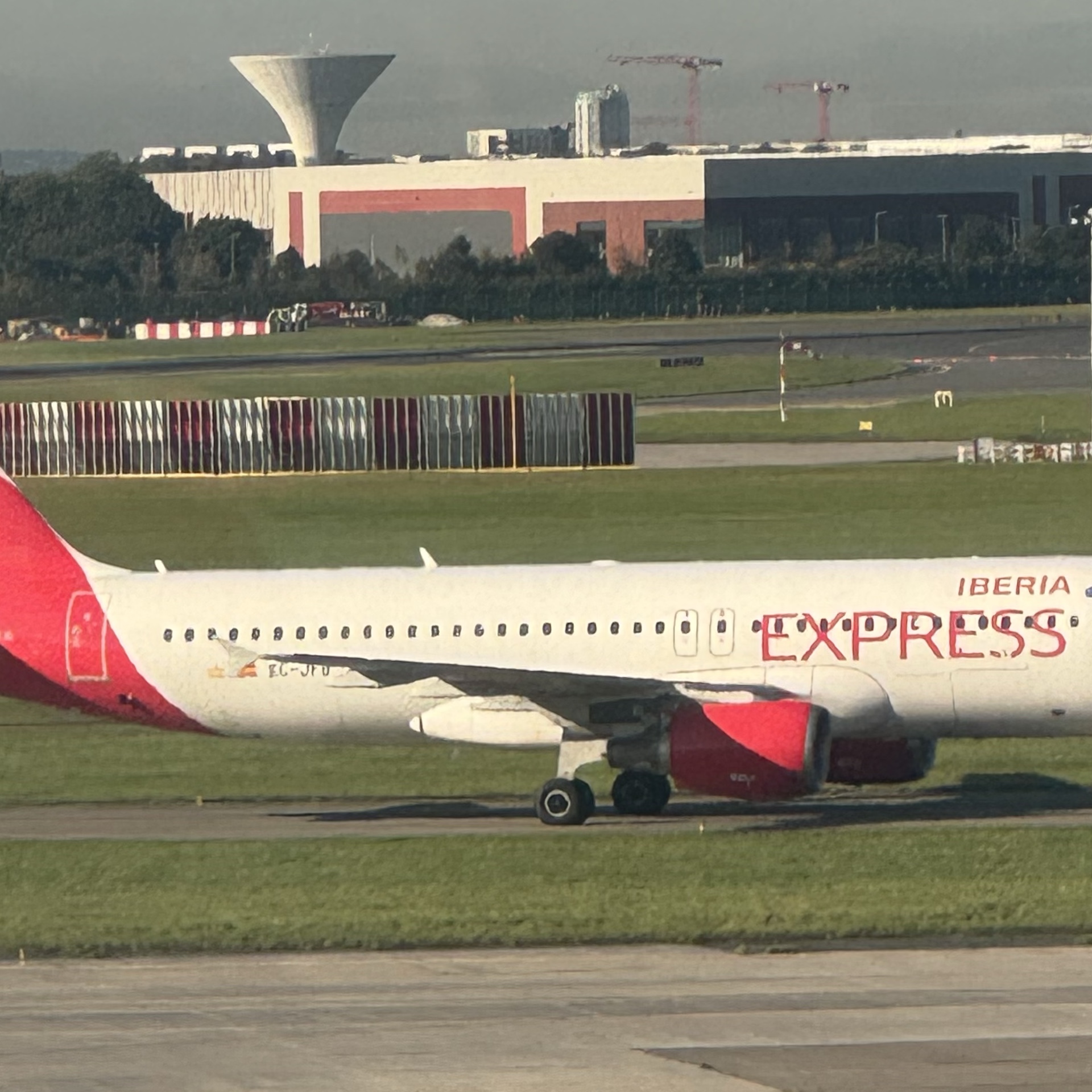 Airbus A320-214