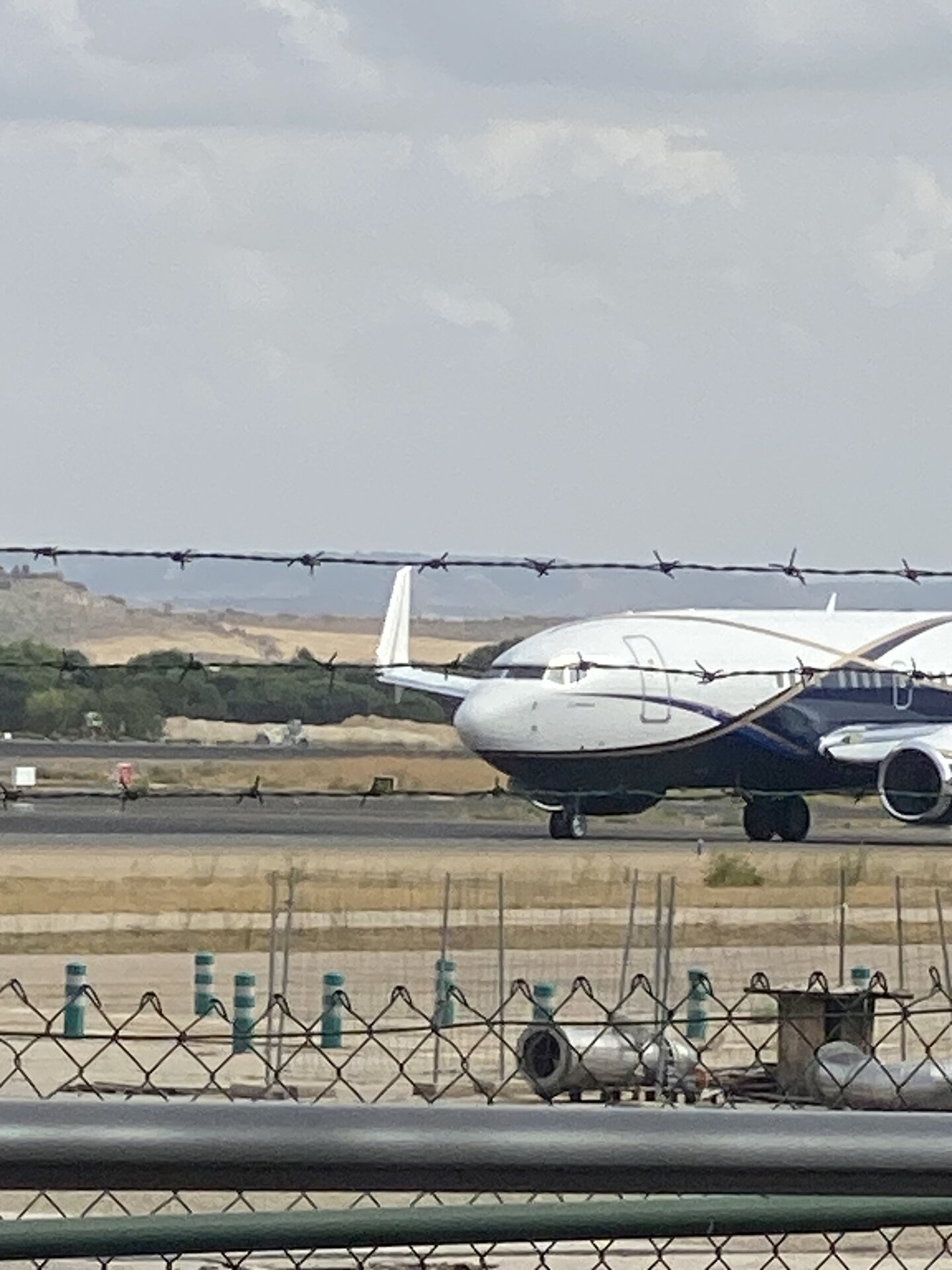 Boeing 737 (likely 737-700/800/BBJ)
