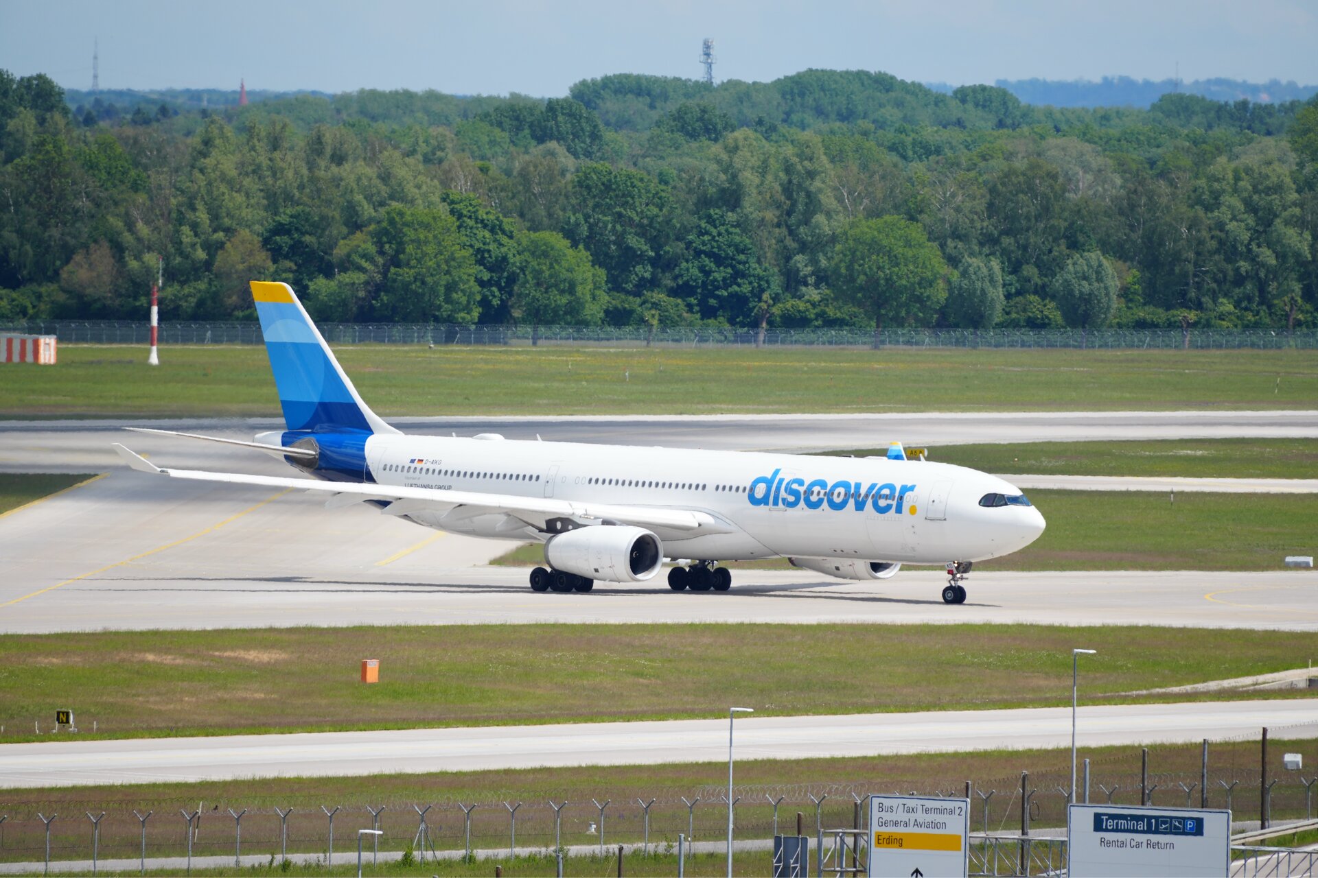 Airbus A330-343