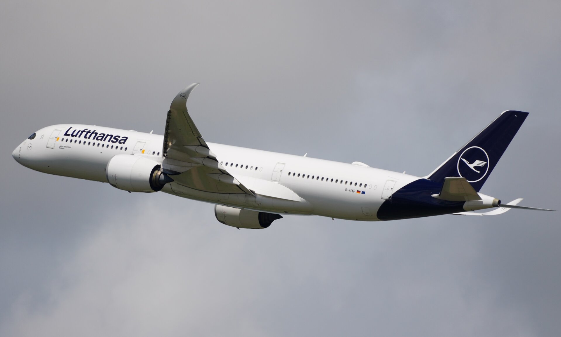 Airbus A350-900