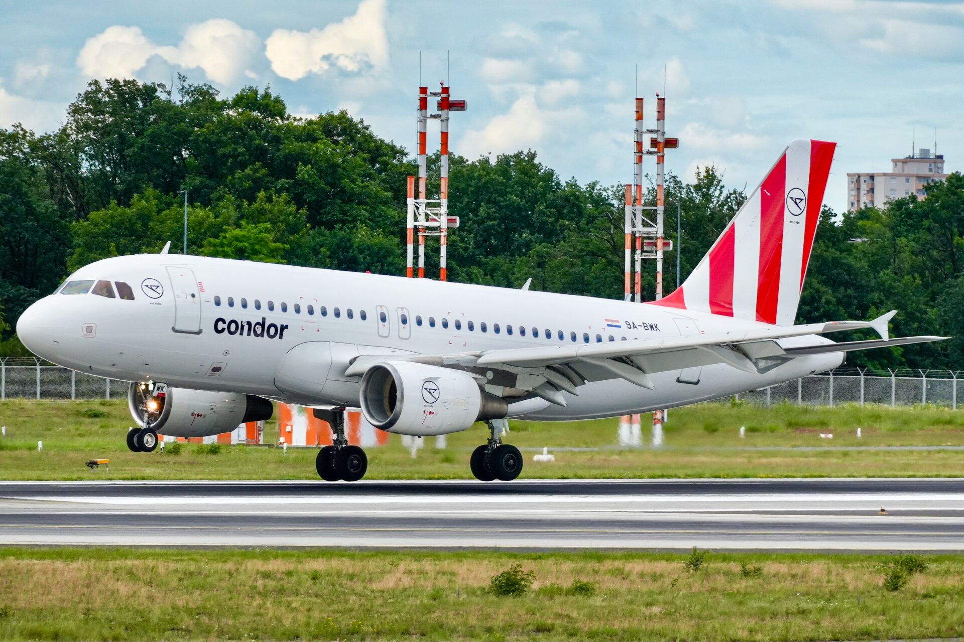 Airbus A320-214