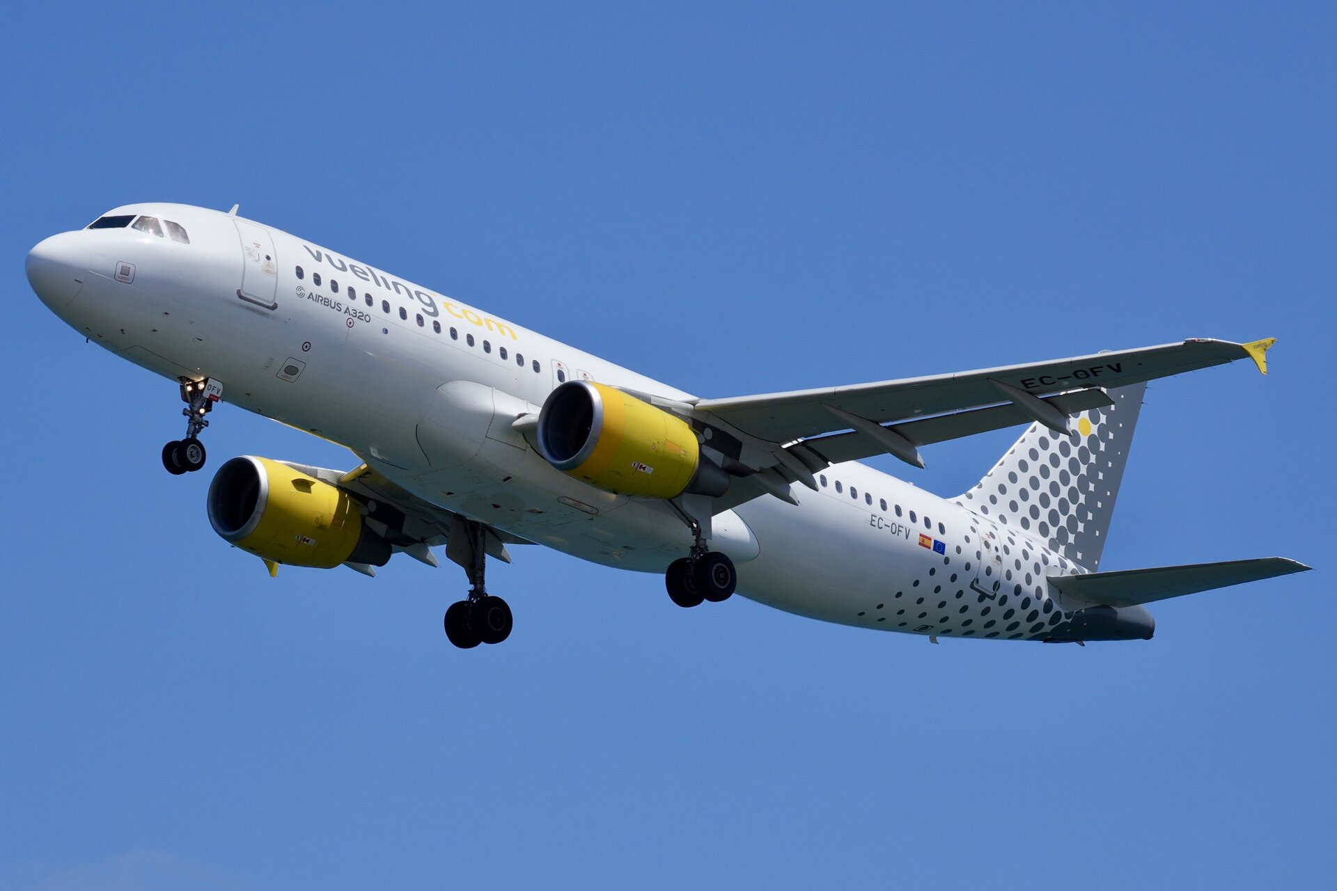 Airbus A320-214