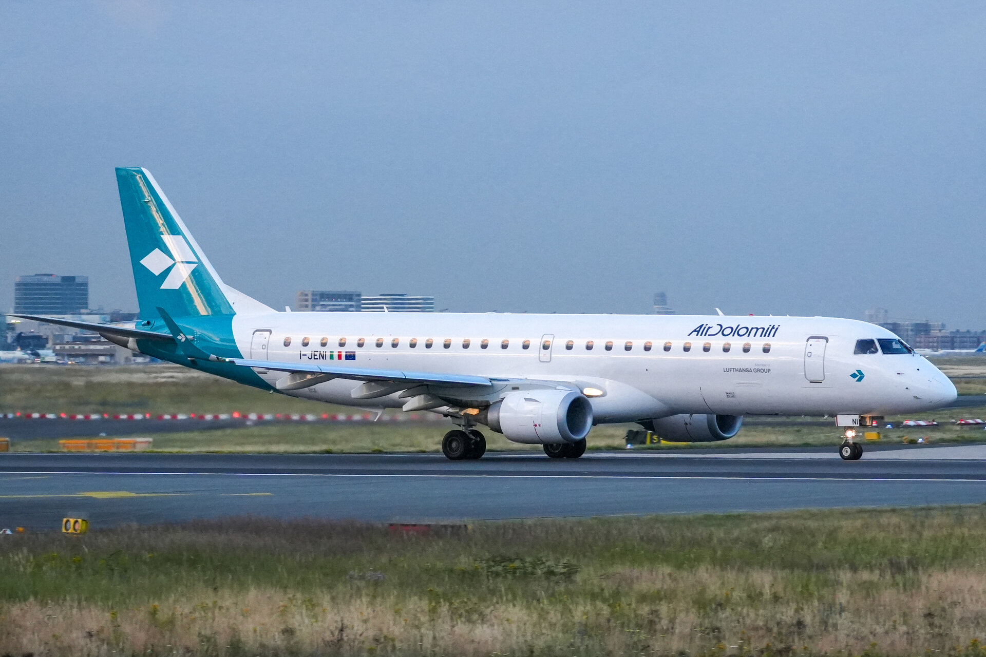 Embraer Embraer 195