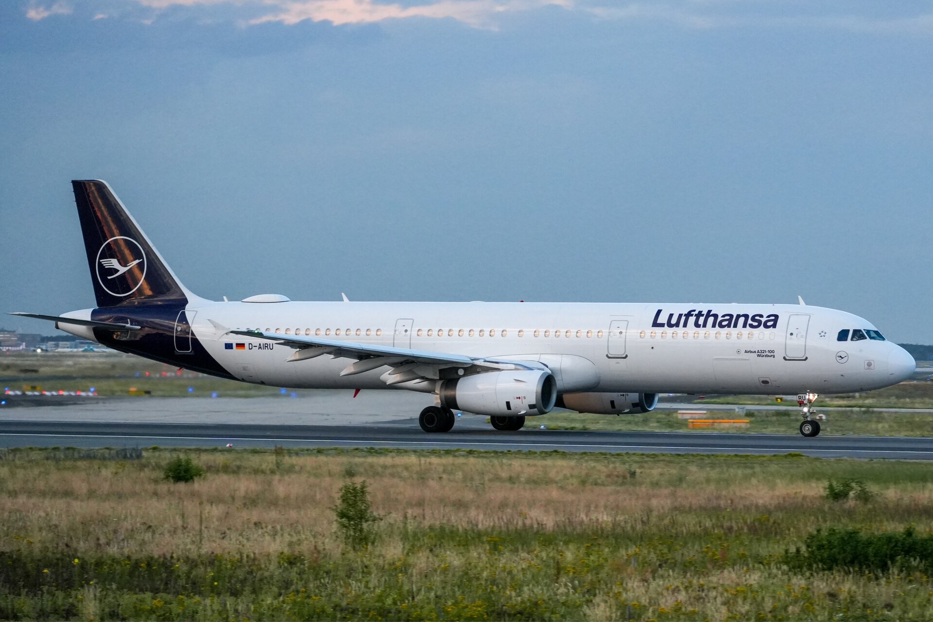 Airbus A321-100