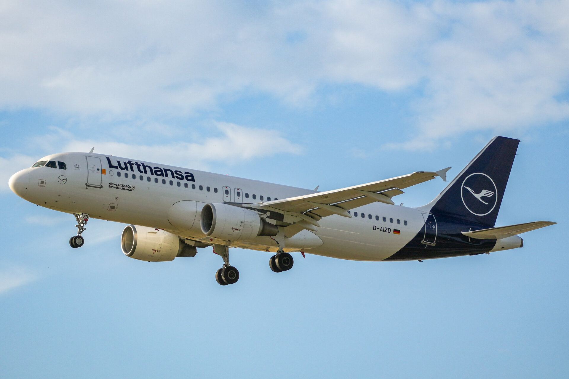 Airbus A320-200