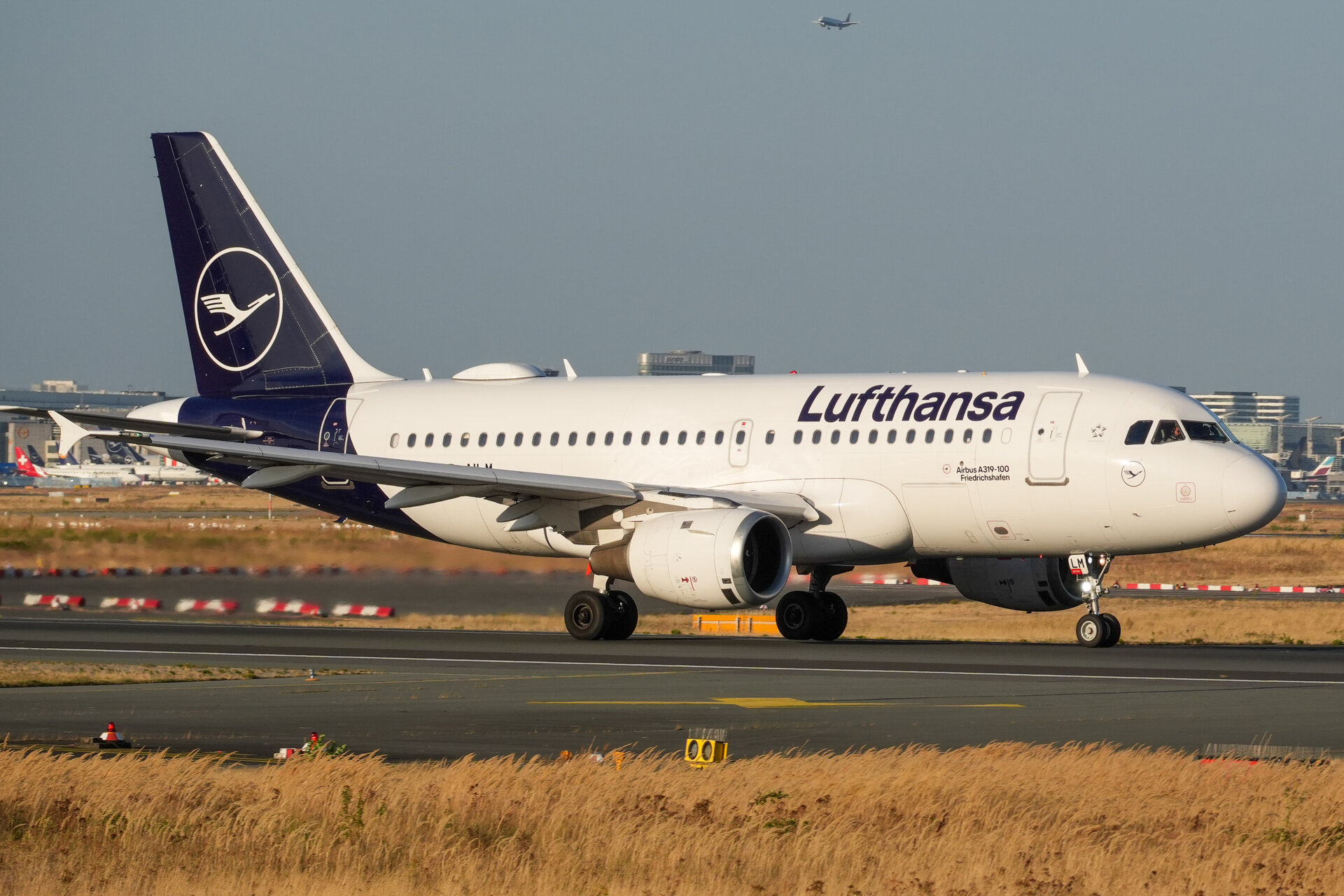 Airbus A319-100