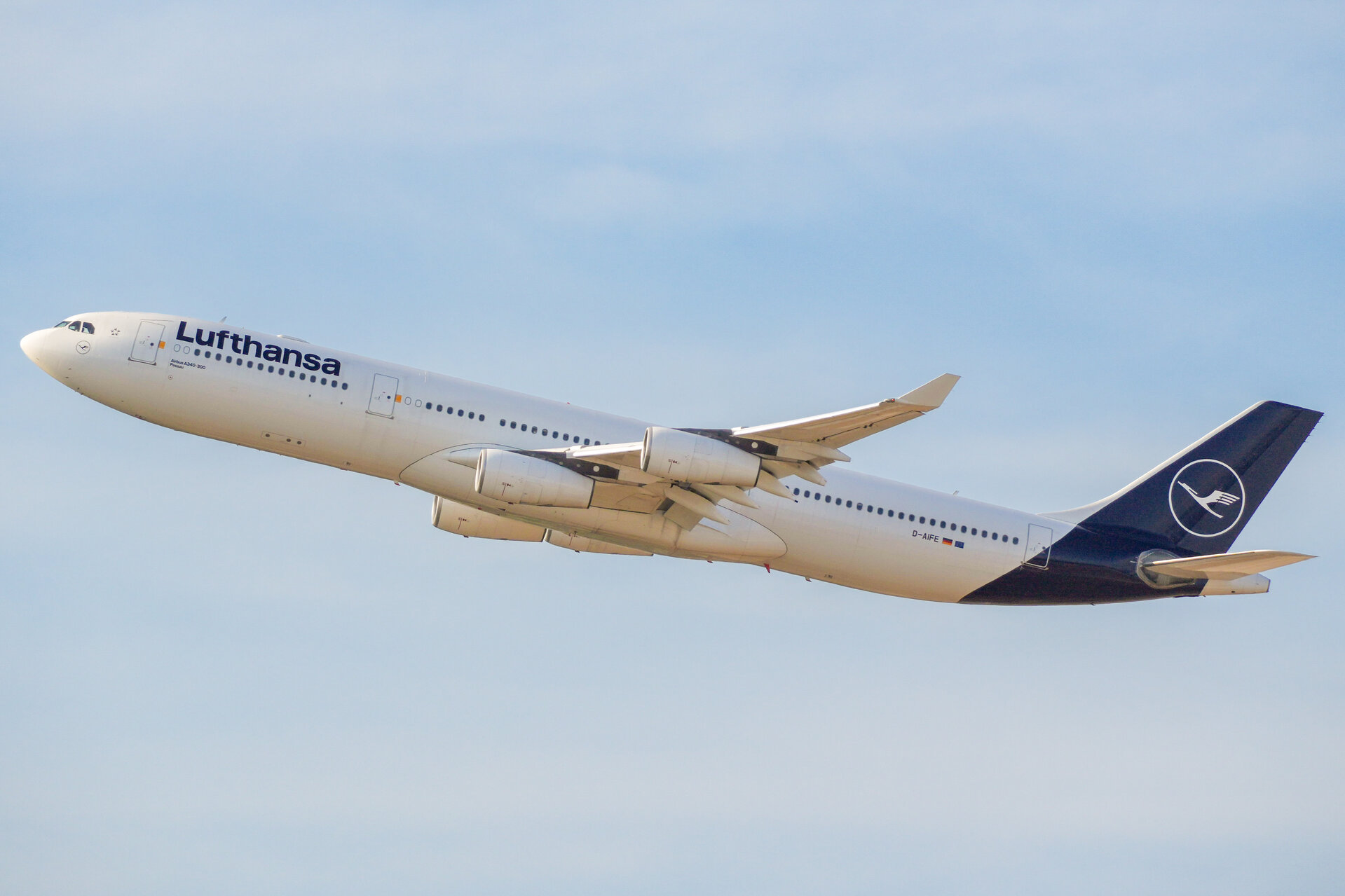 Airbus A340-300