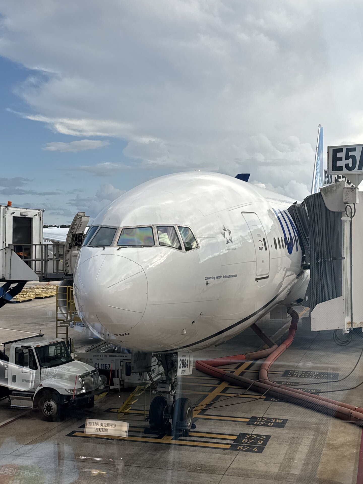 Boeing  777-200