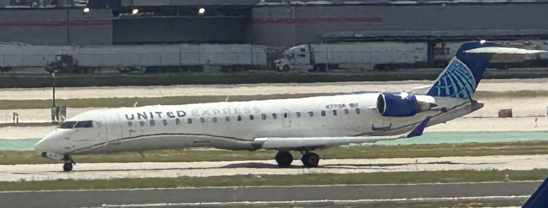 Bombardier CRJ-700