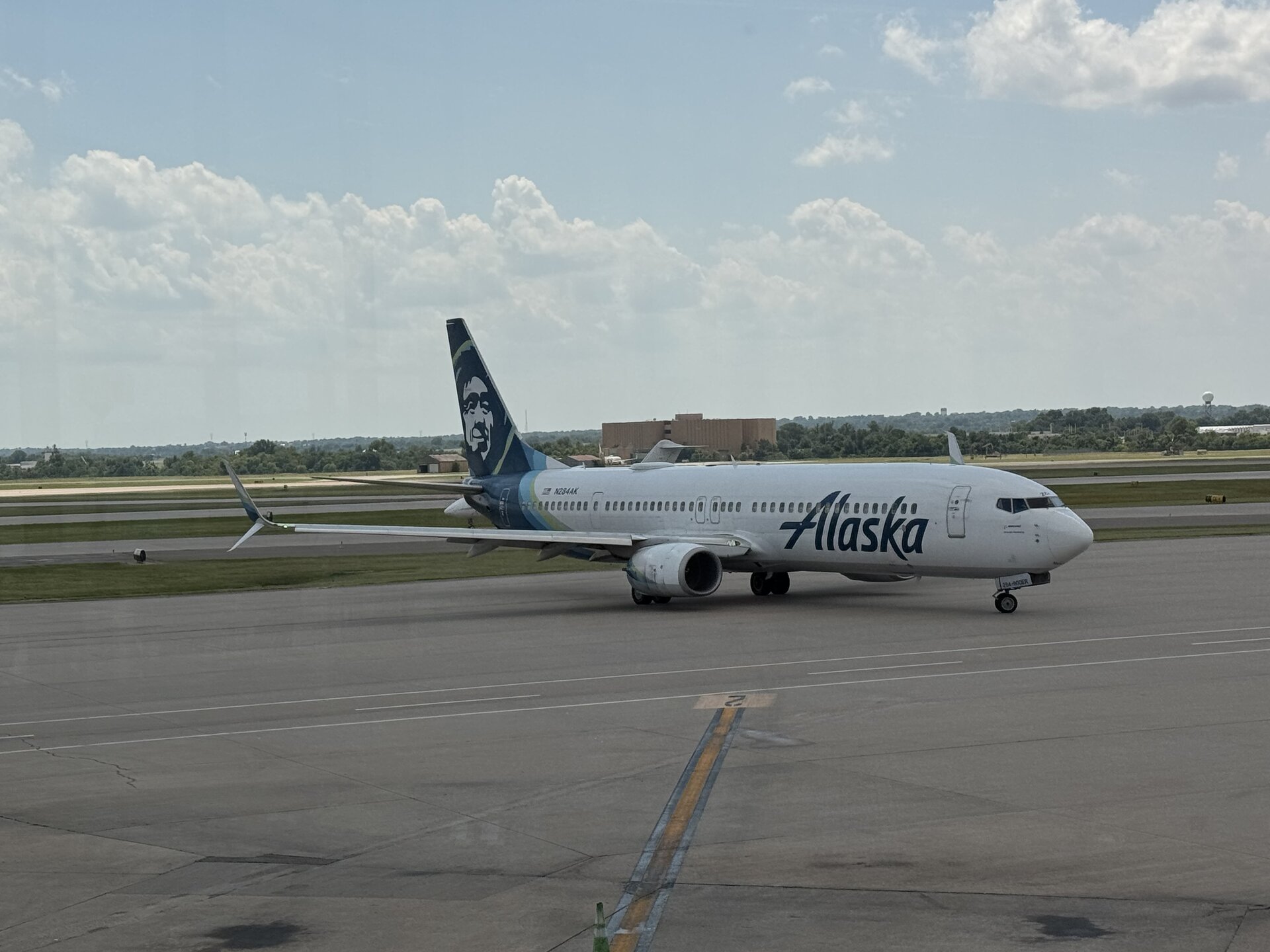 Boeing 737-890 (737-800)