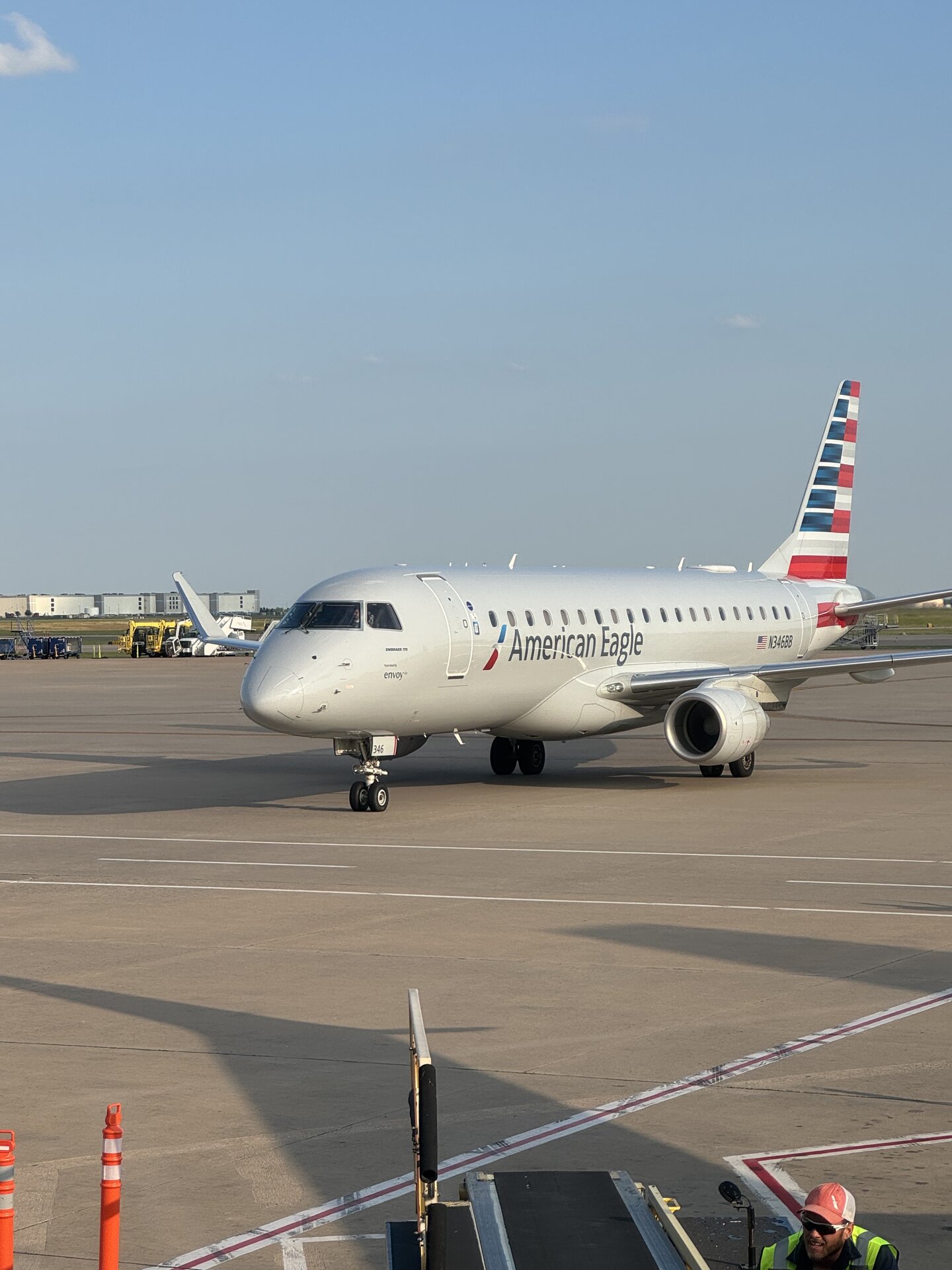 Embraer ERJ-175 (E175)