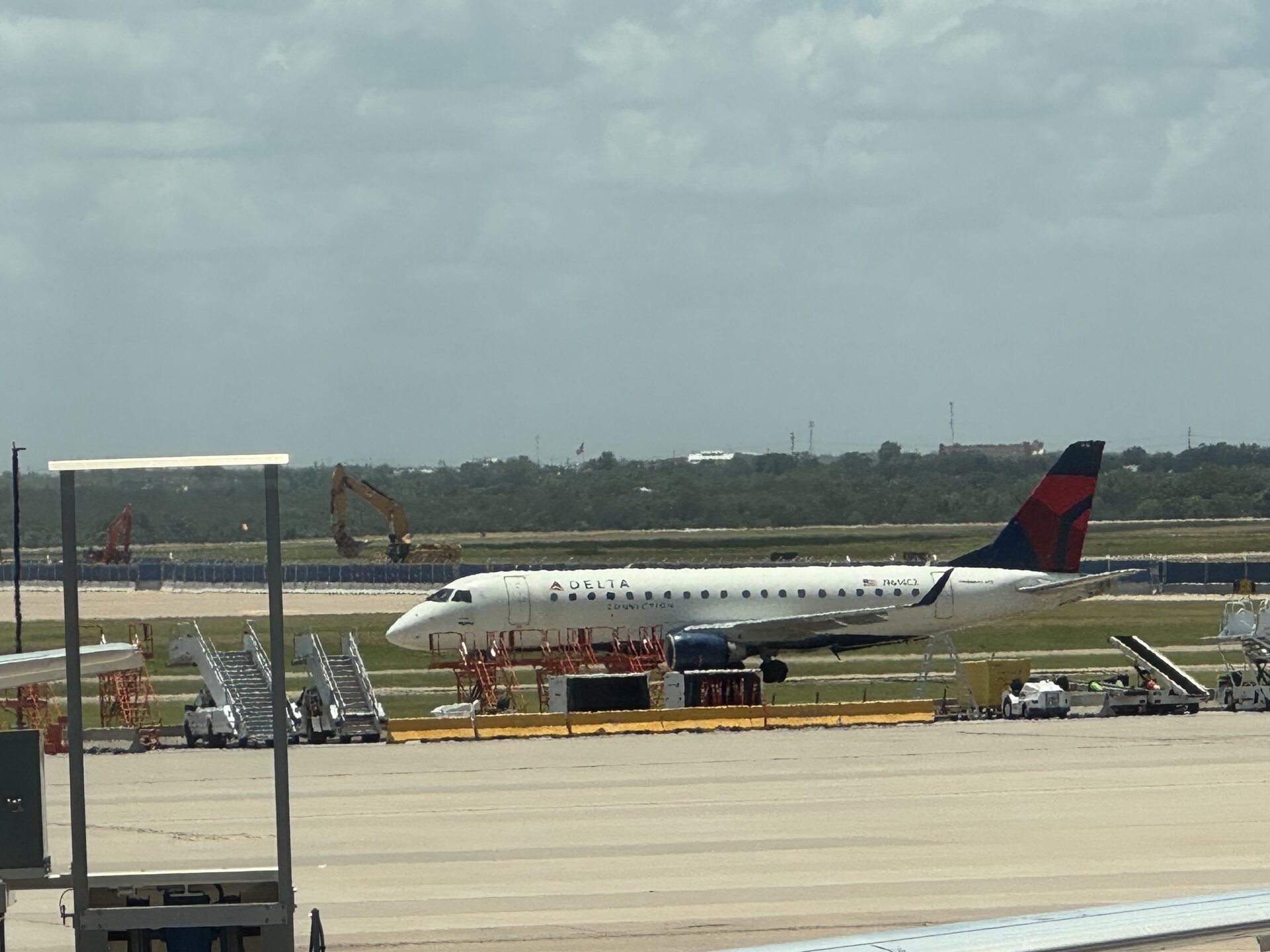 Embraer ERJ-175 (Embraer 175)