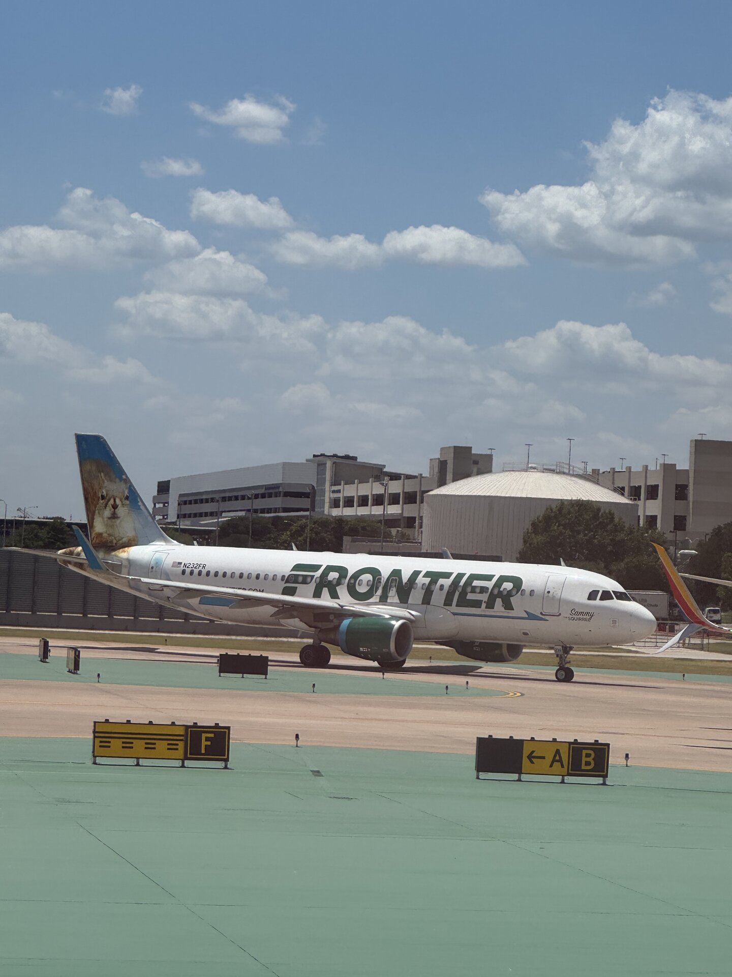 Airbus A320-214