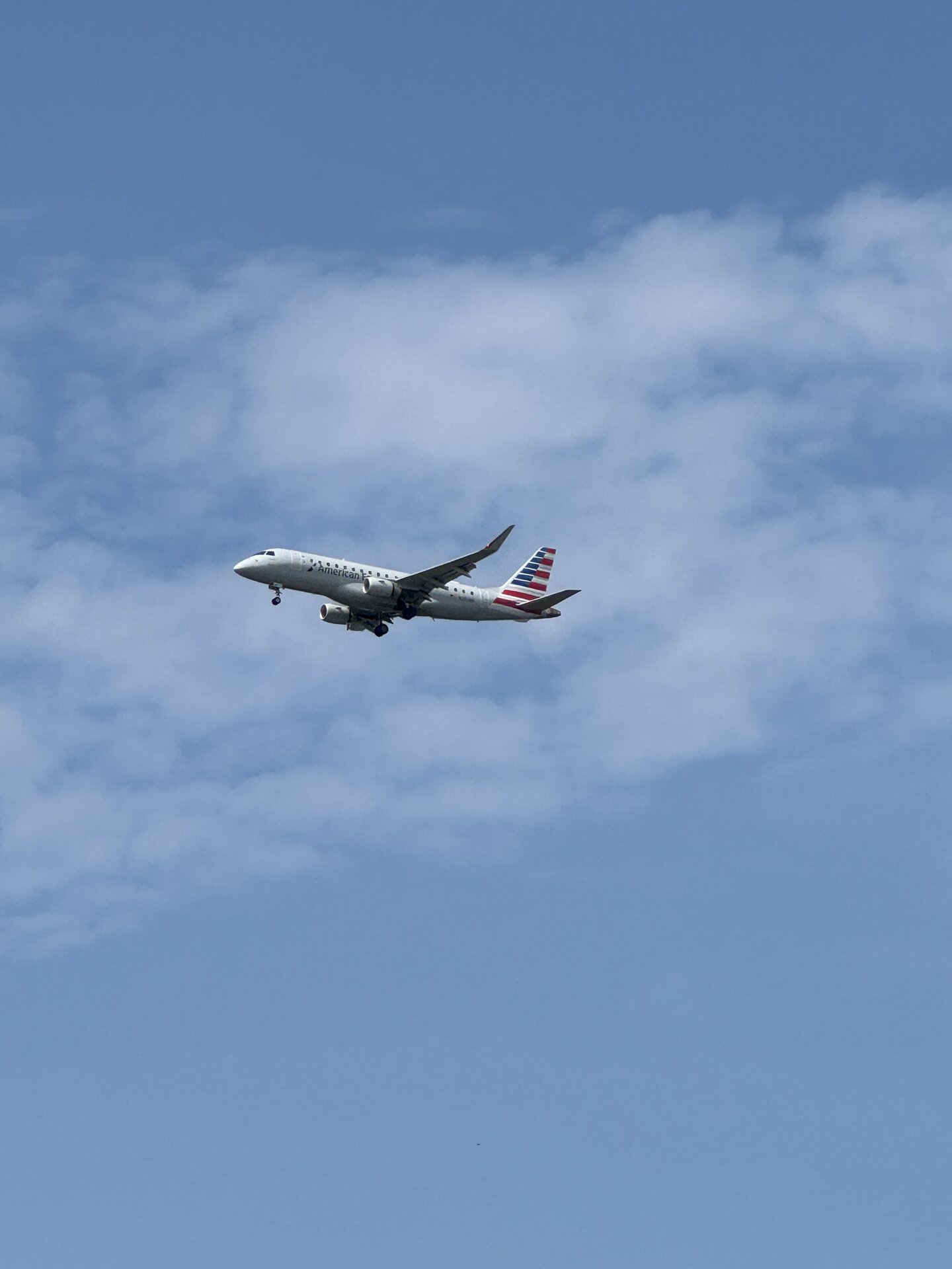 Embraer ERJ-175 (Embraer 175)