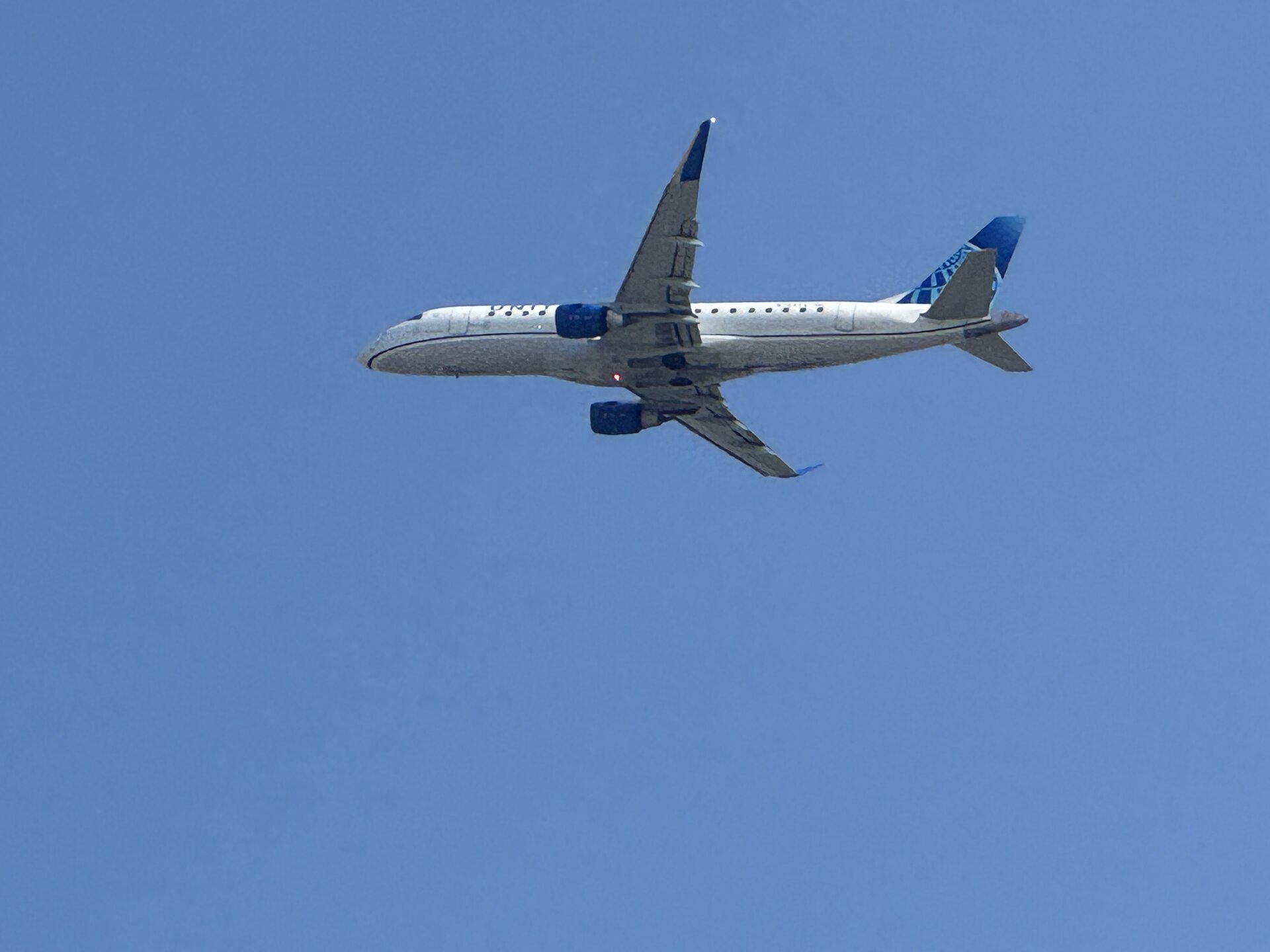 Embraer E190