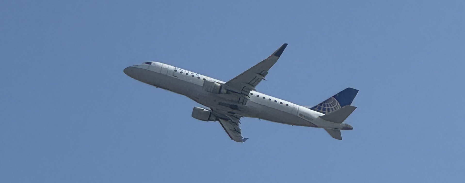 Embraer E175 (Embraer 170-200LR)