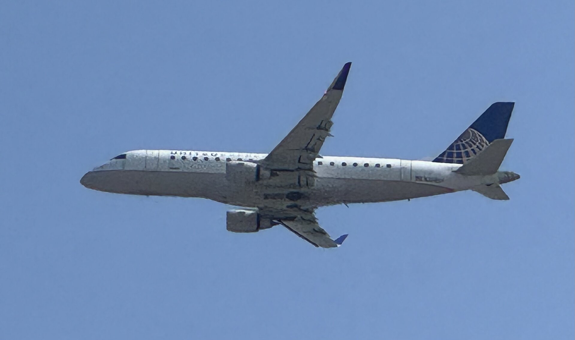 Embraer ERJ-175 (Embraer 175)