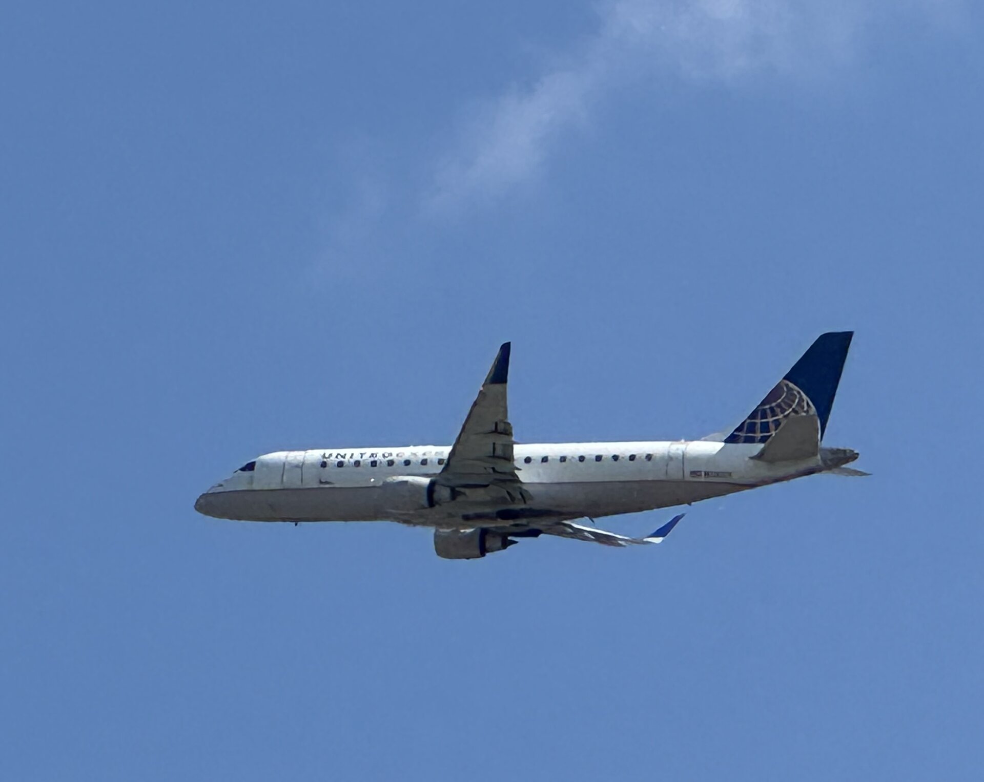 Embraer ERJ-175 (Embraer 175)