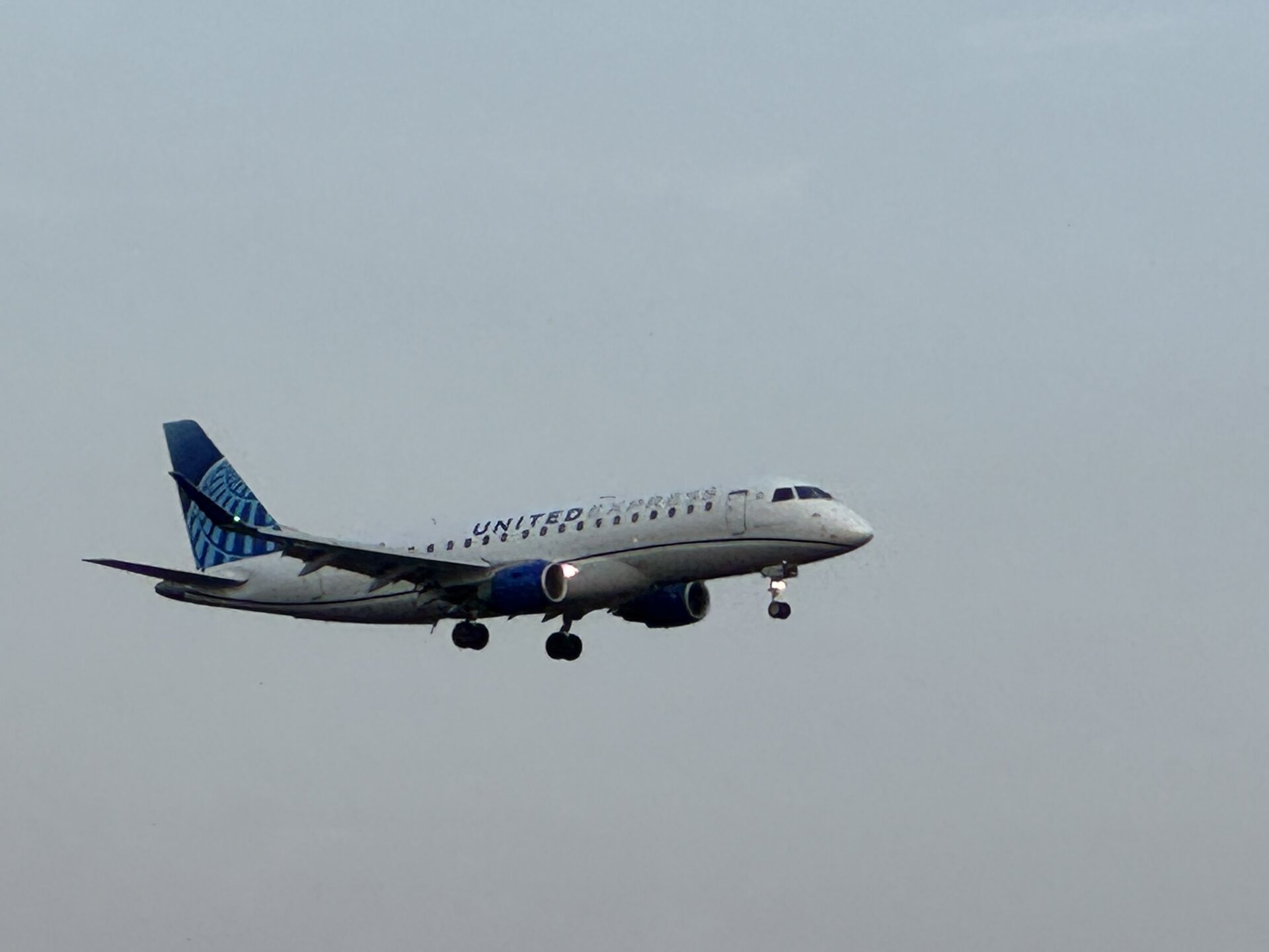 Embraer ERJ-175 (E175)