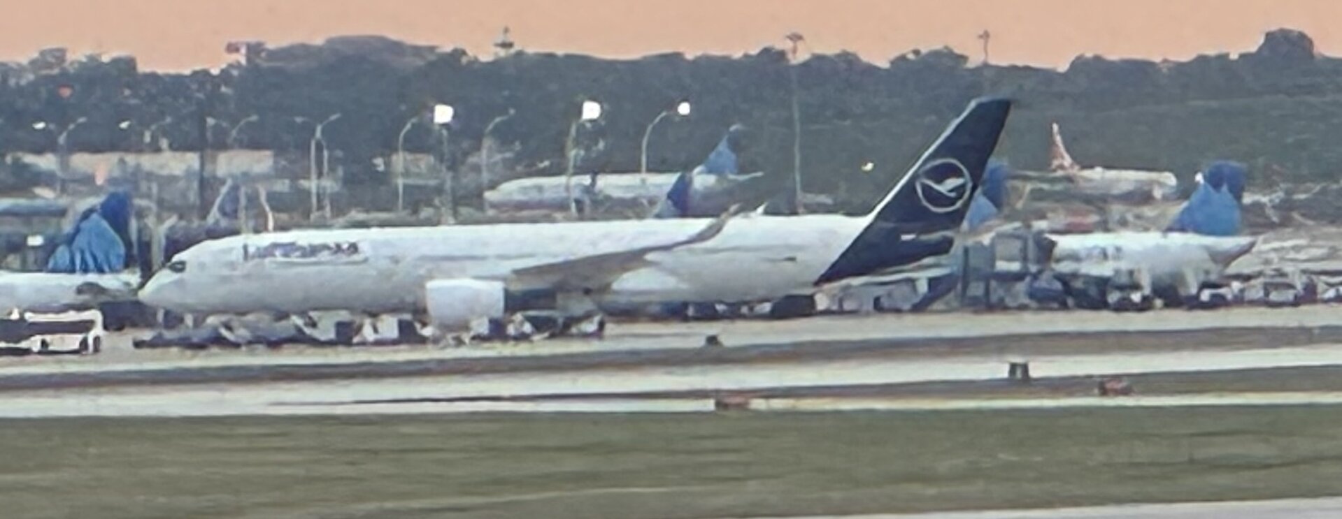 Airbus A350-900