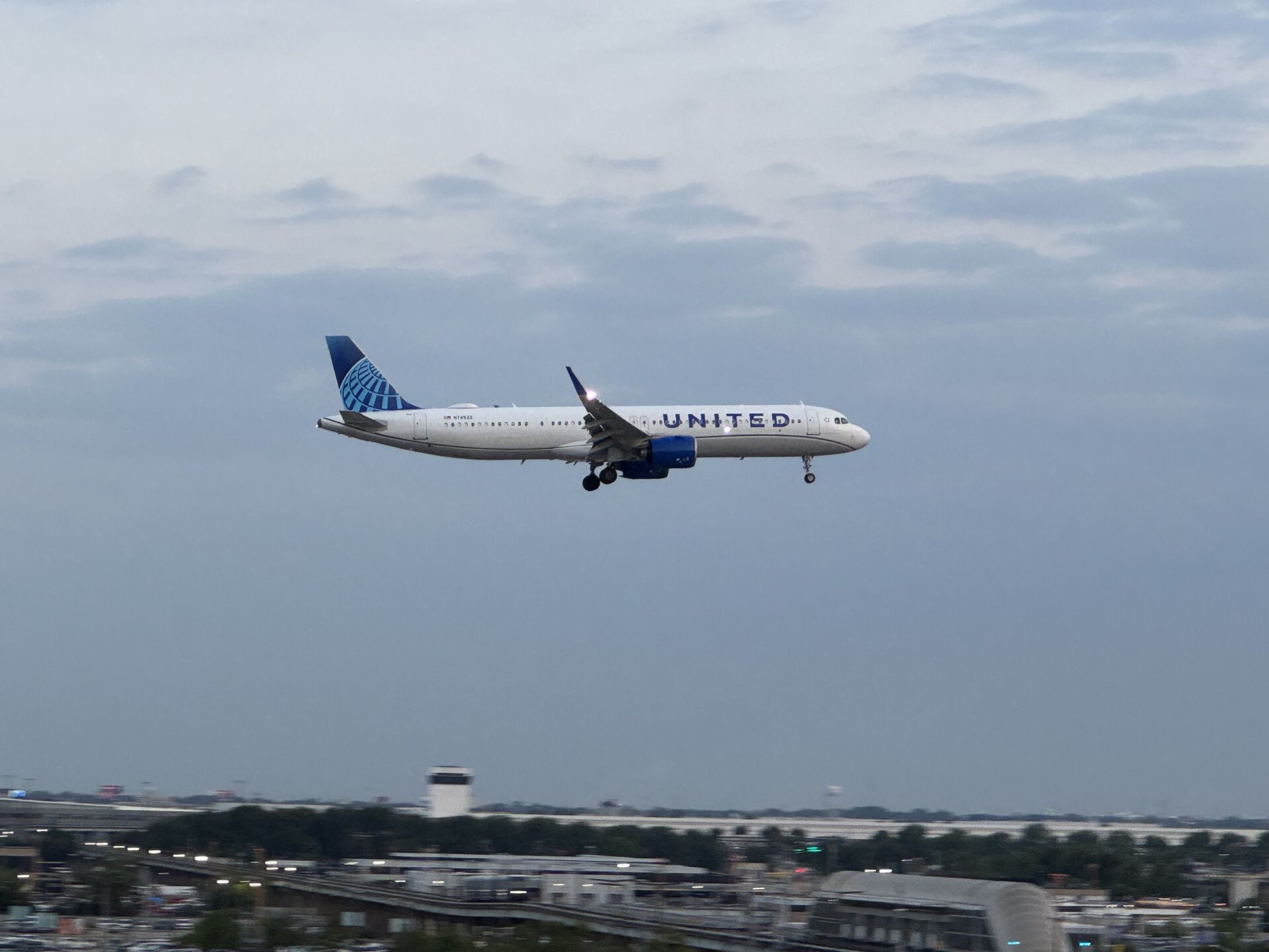 Airbus A321-200