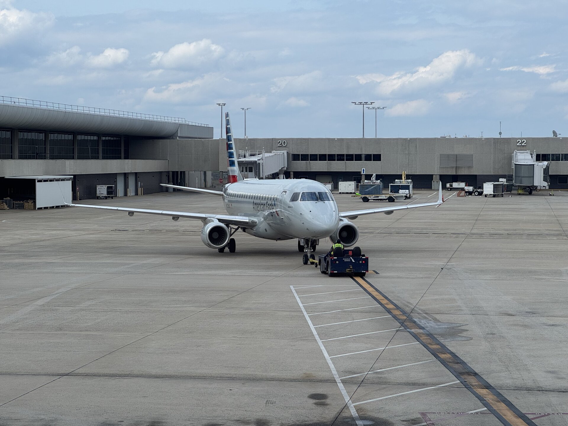 Embraer ERJ-175 (Embraer 175)