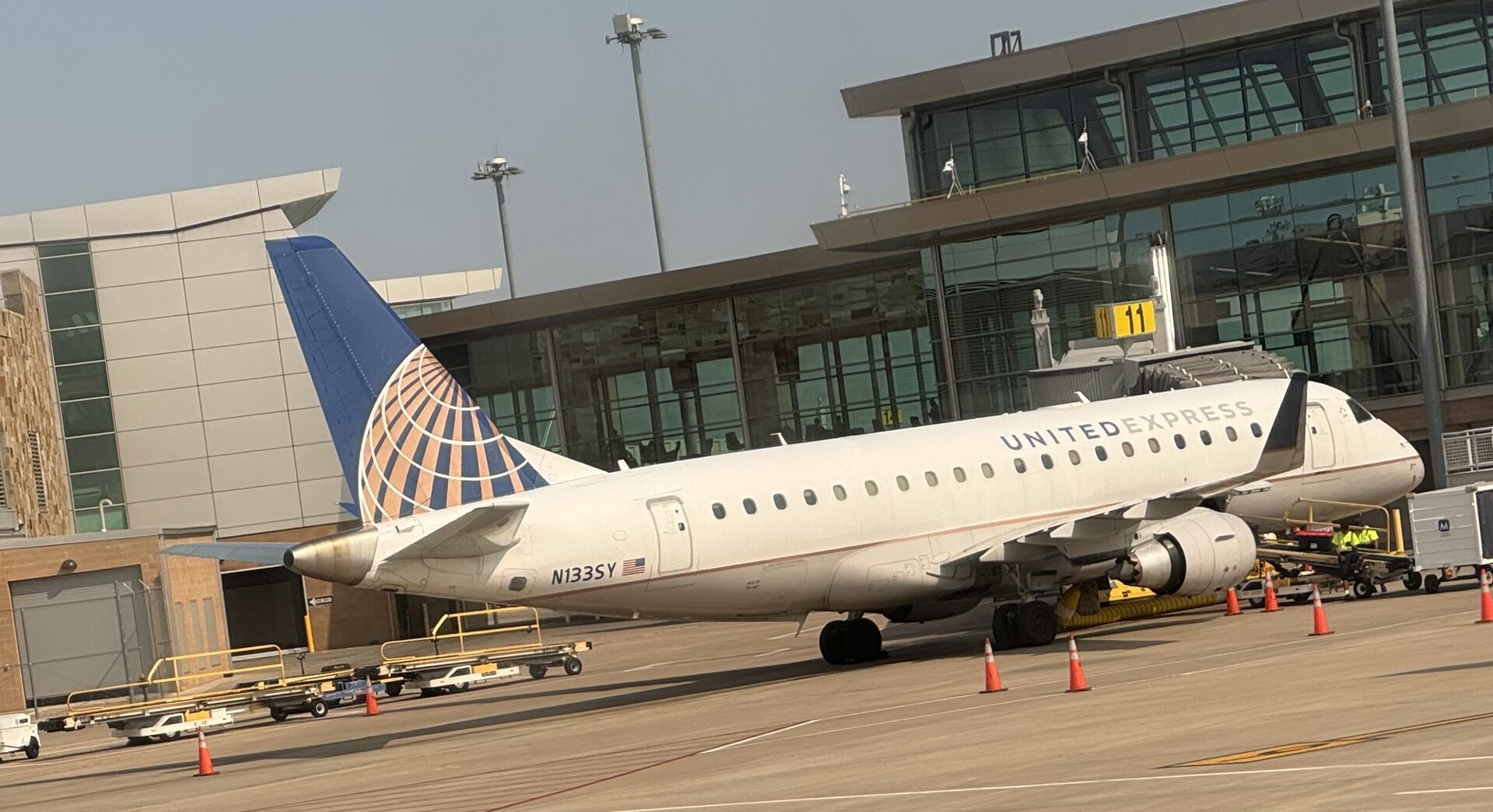 Embraer ERJ-175 (Embraer 175)