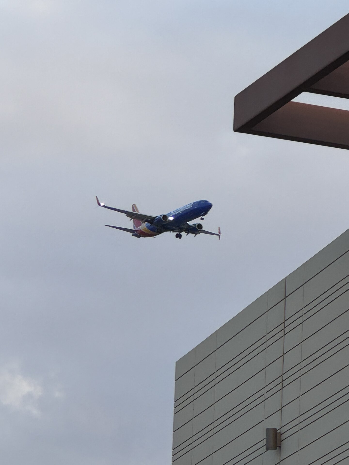 Boeing 737-700 or 737-800 (Southwest Airlines livery makes both possible)
