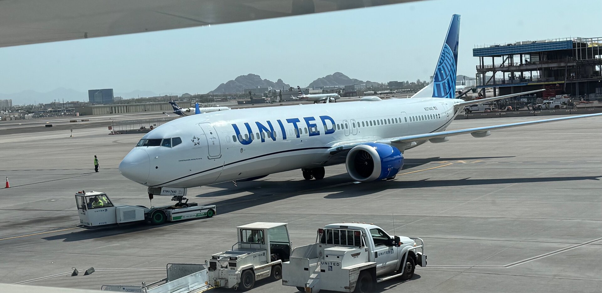 Boeing 737 MAX 8