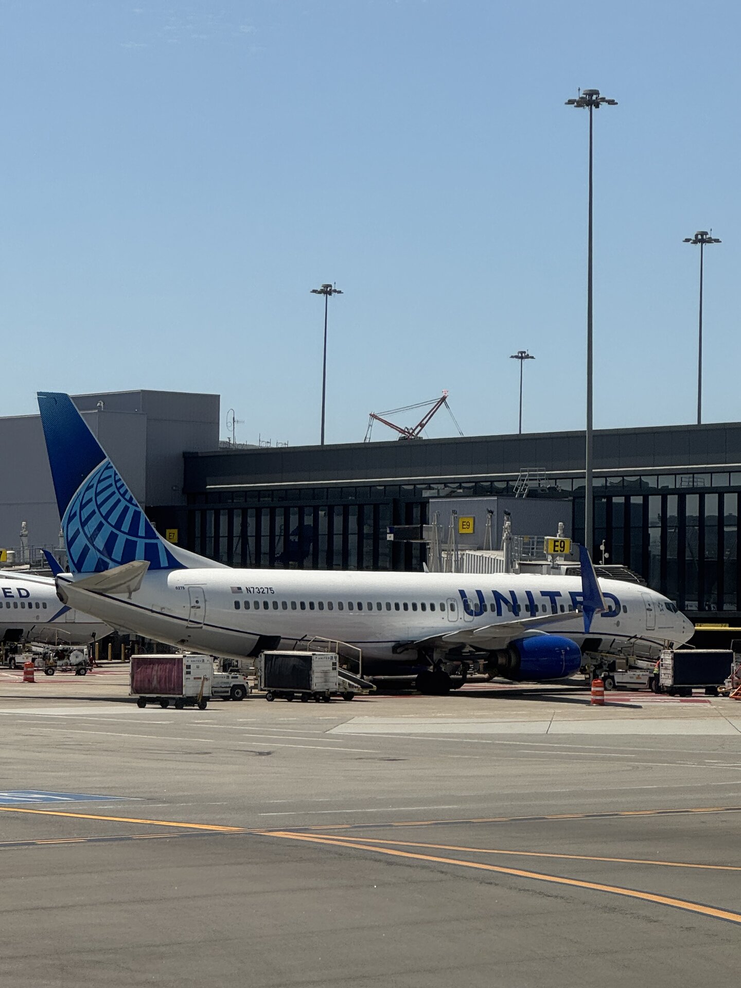 Boeing 737-824